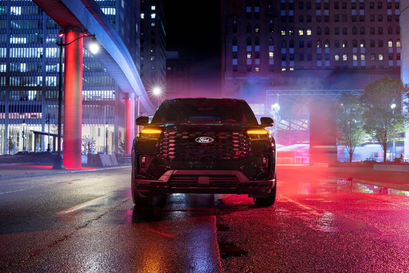 Ford Explorer ST Gets a Factory-Built Sinister Package