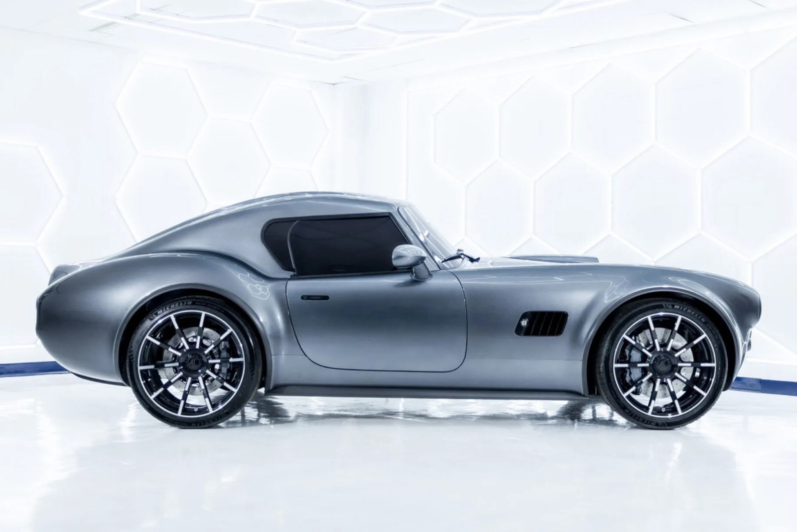 AC Cobra GT Coupe Turns the Classic Cobra Formula Into a Carbon-Bodied Hardtop