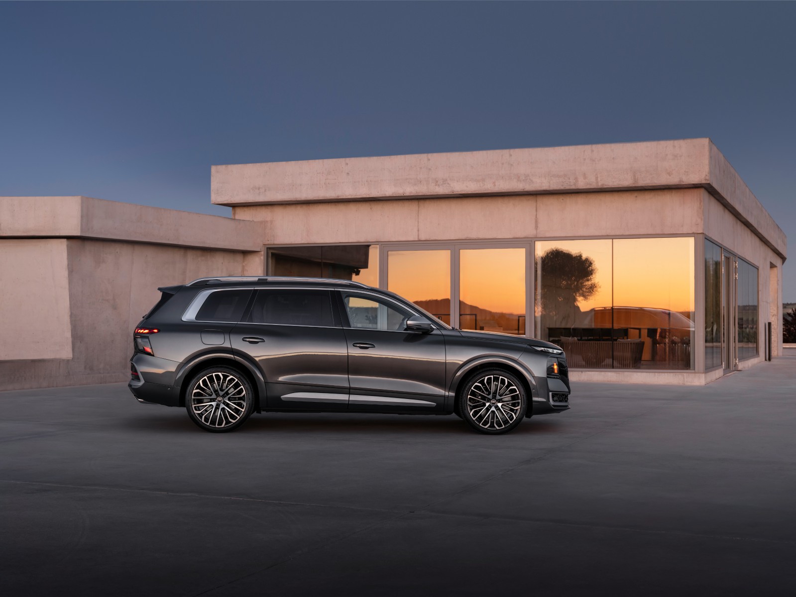 Audi Q9 SQ9