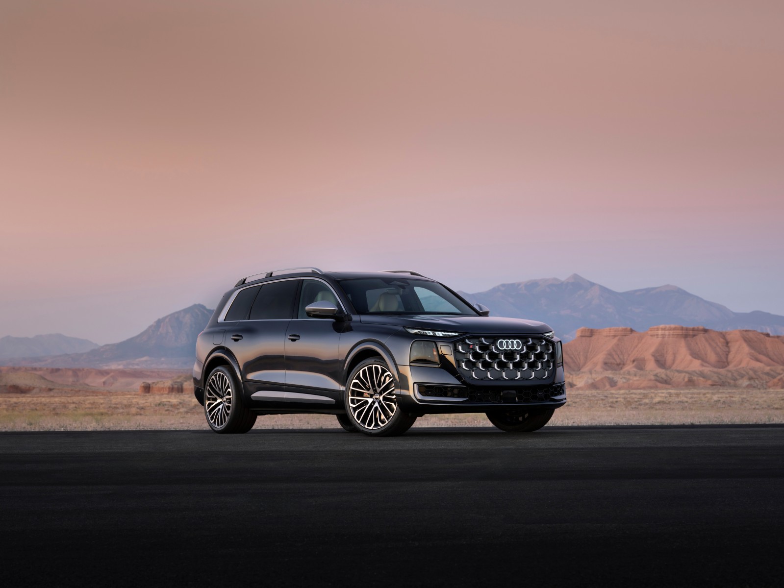 Audi Q9 SQ9