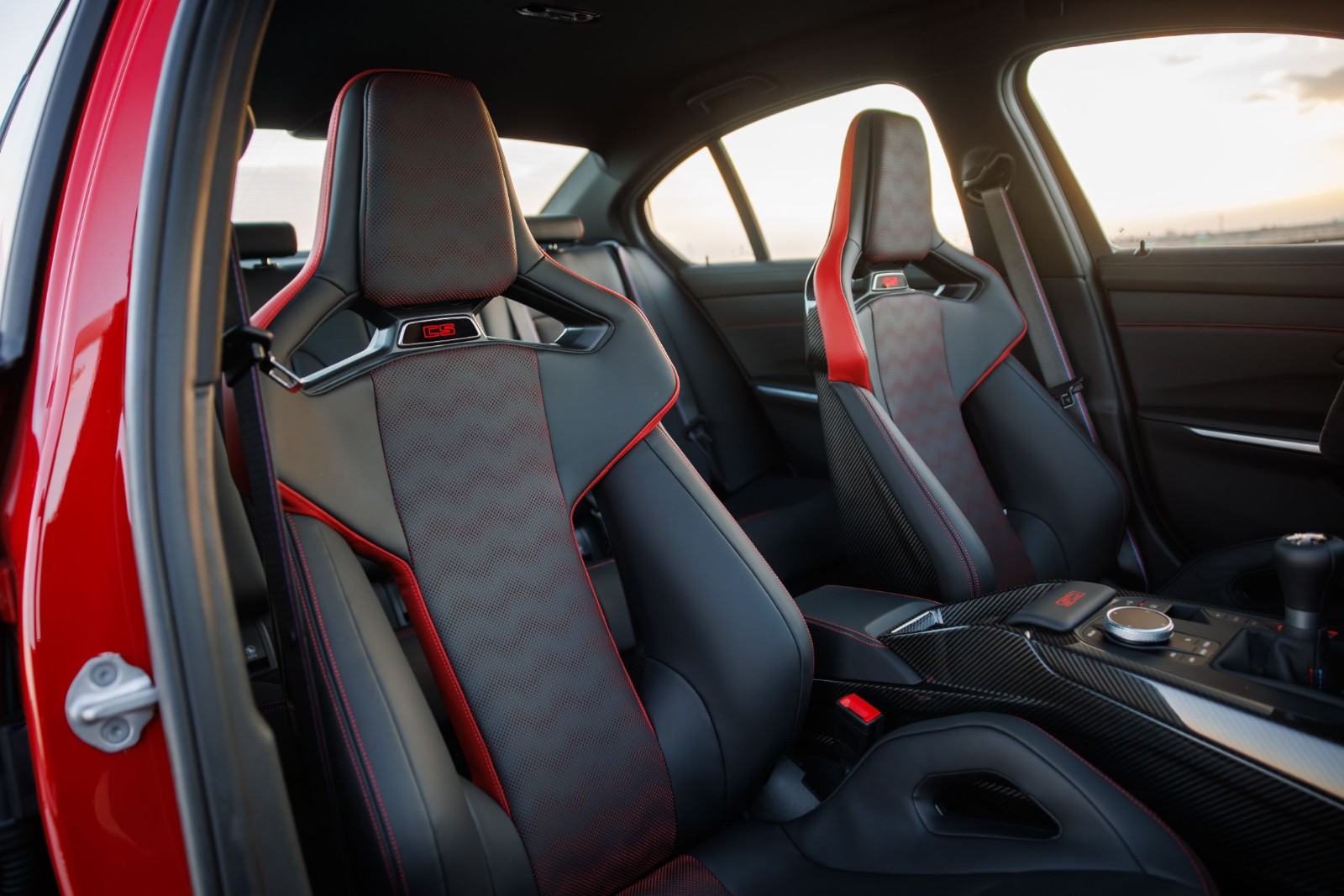 BMW M3 CS Handschalter Sends Off the G80 M3 With a Manual Gearbox