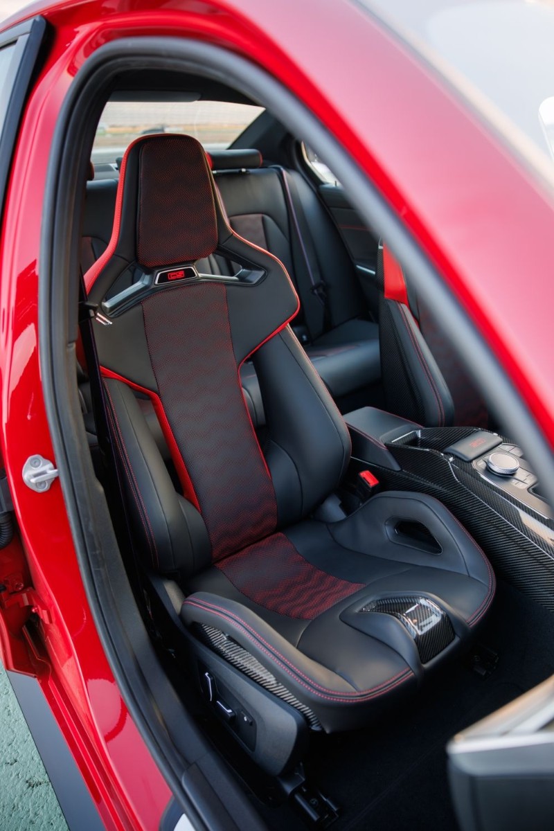 BMW M3 CS Handschalter Sends Off the G80 M3 With a Manual Gearbox