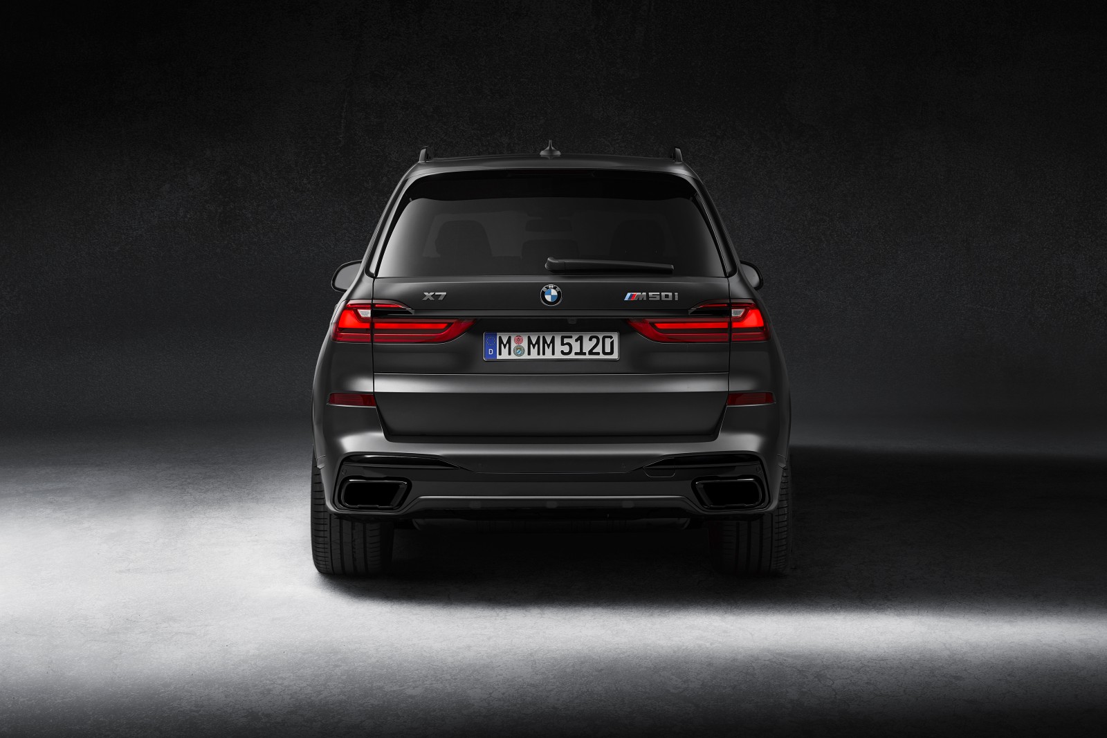 BMW X7 M50i "Edition Dark Shadow"