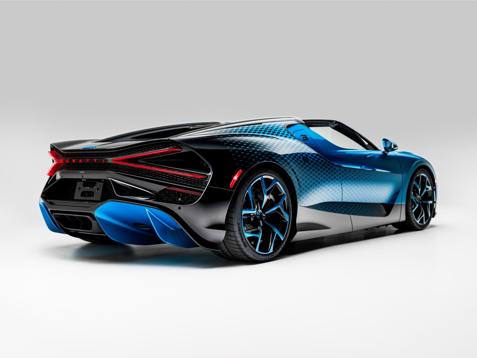 Bugatti W16 Mistral Fly Bug Revealed as a One-Off Sur Mesure Roadster