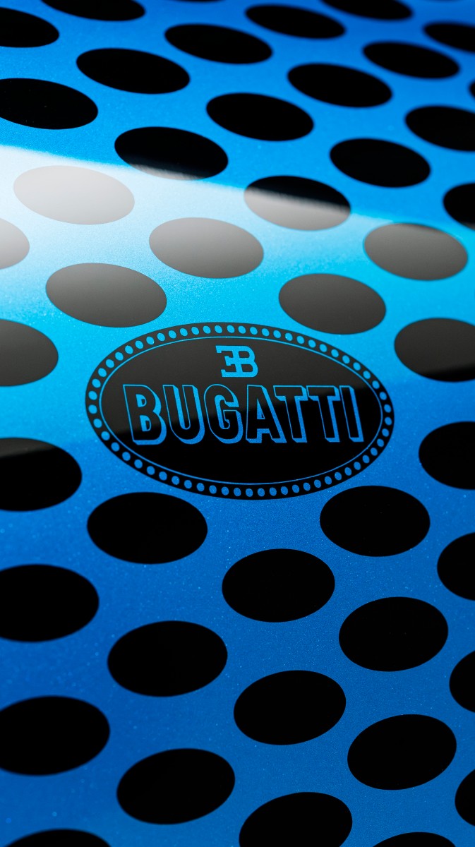 Bugatti W16 Mistral Fly Bug Revealed as a One-Off Sur Mesure Roadster