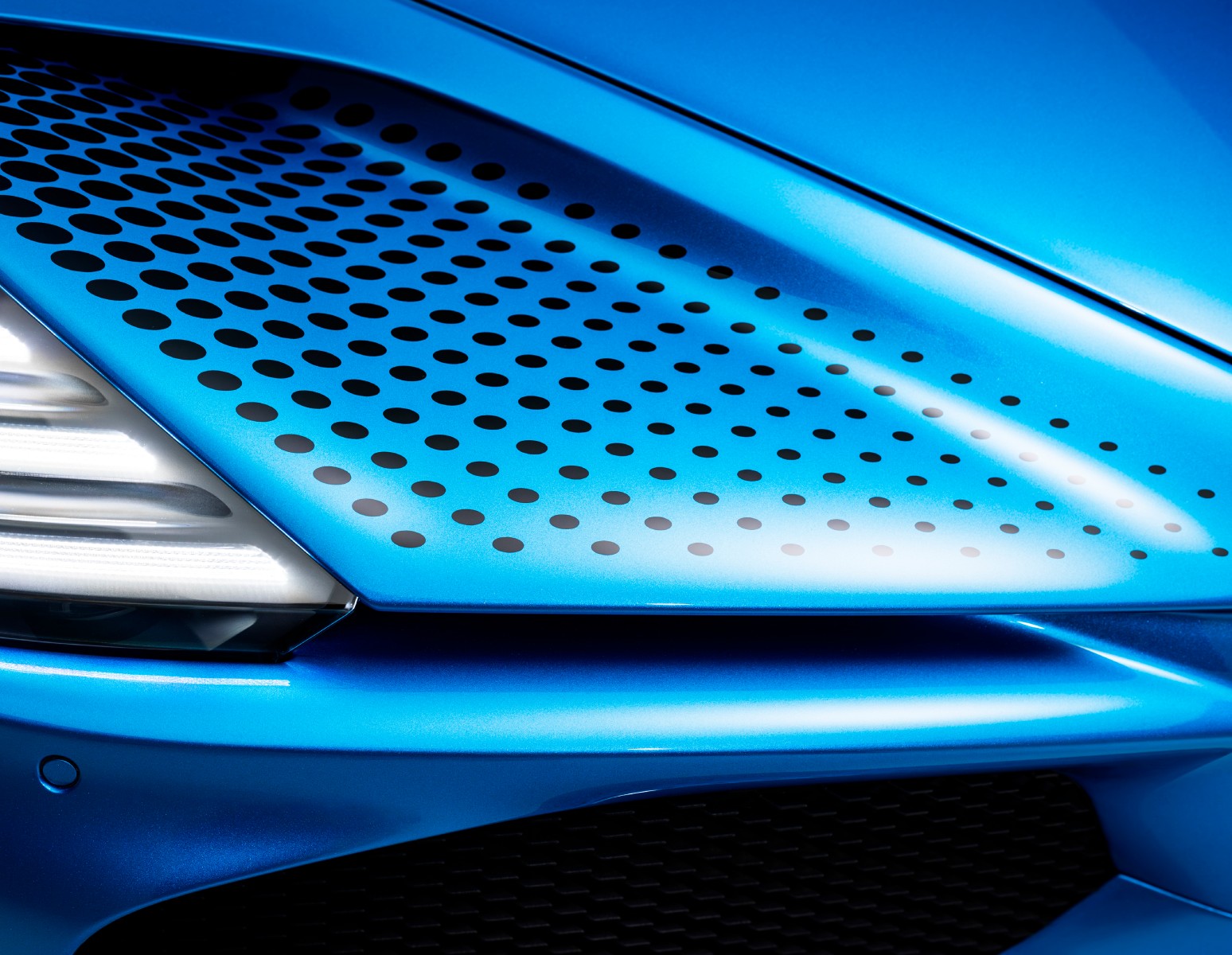 Bugatti W16 Mistral Fly Bug Revealed as a One-Off Sur Mesure Roadster