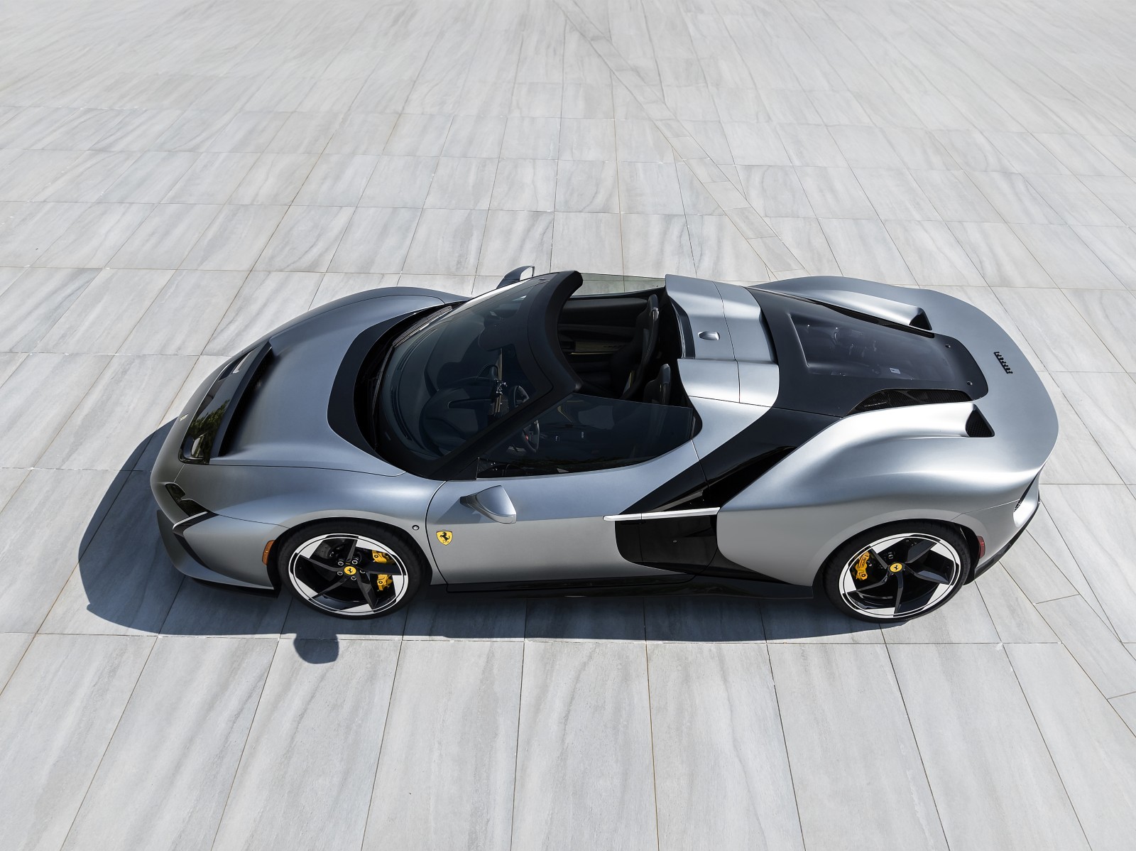 Ferrari HC25 Debuts as a One-Off V8 Roadster Based on the F8 Spider