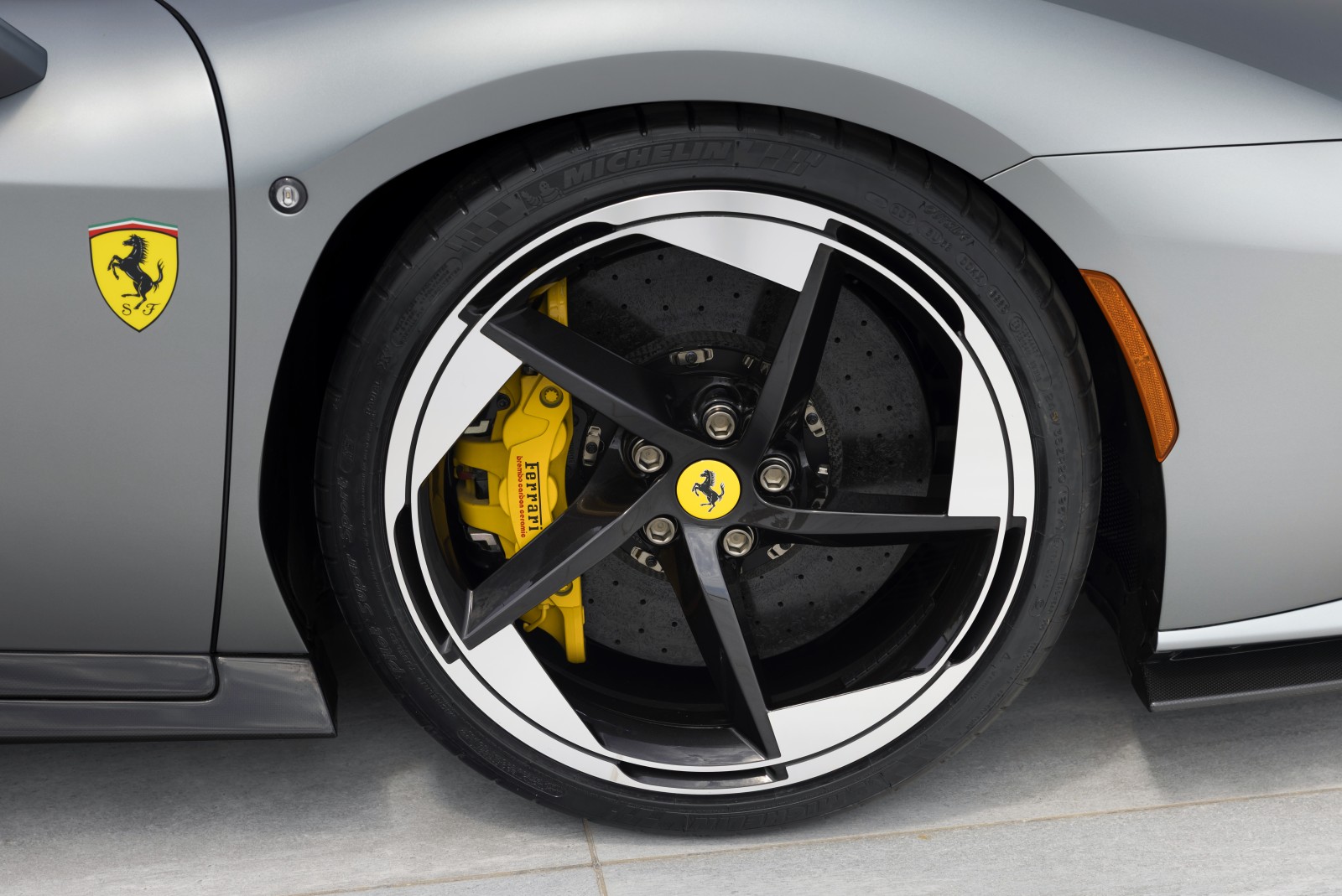 Ferrari HC25 Debuts as a One-Off V8 Roadster Based on the F8 Spider