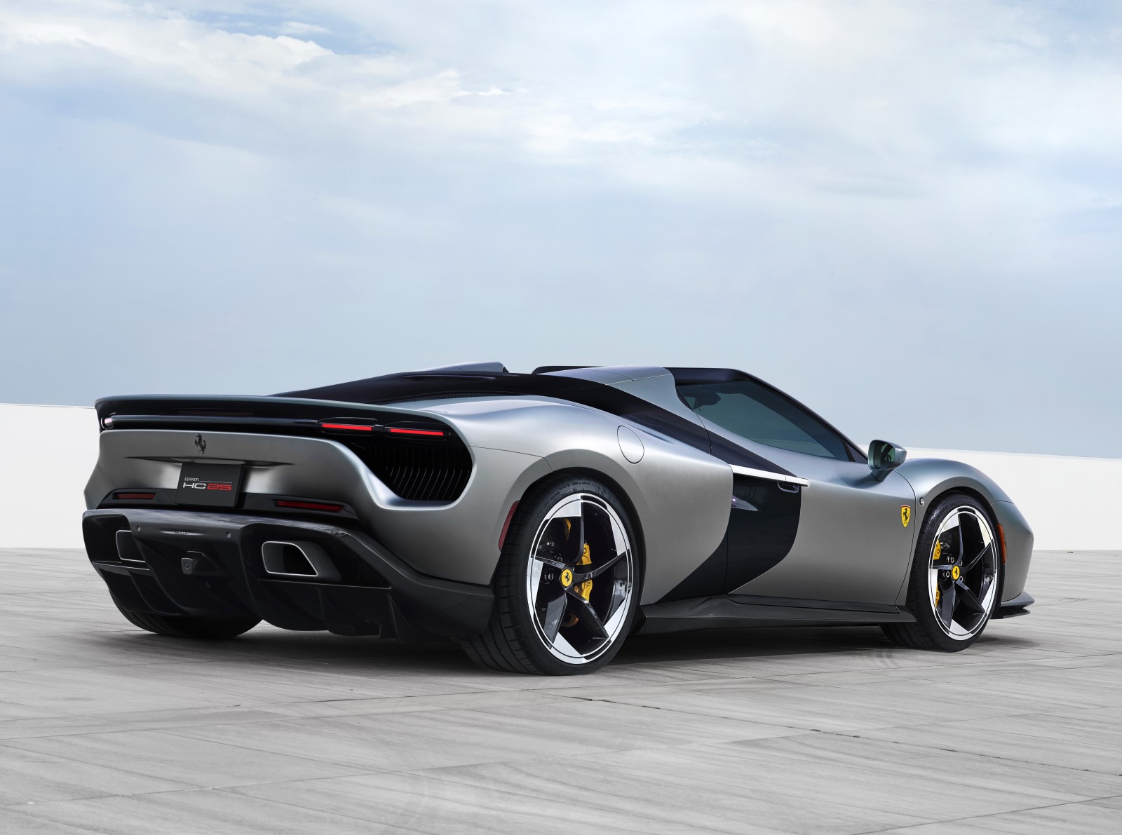Ferrari HC25 Debuts as a One-Off V8 Roadster Based on the F8 Spider