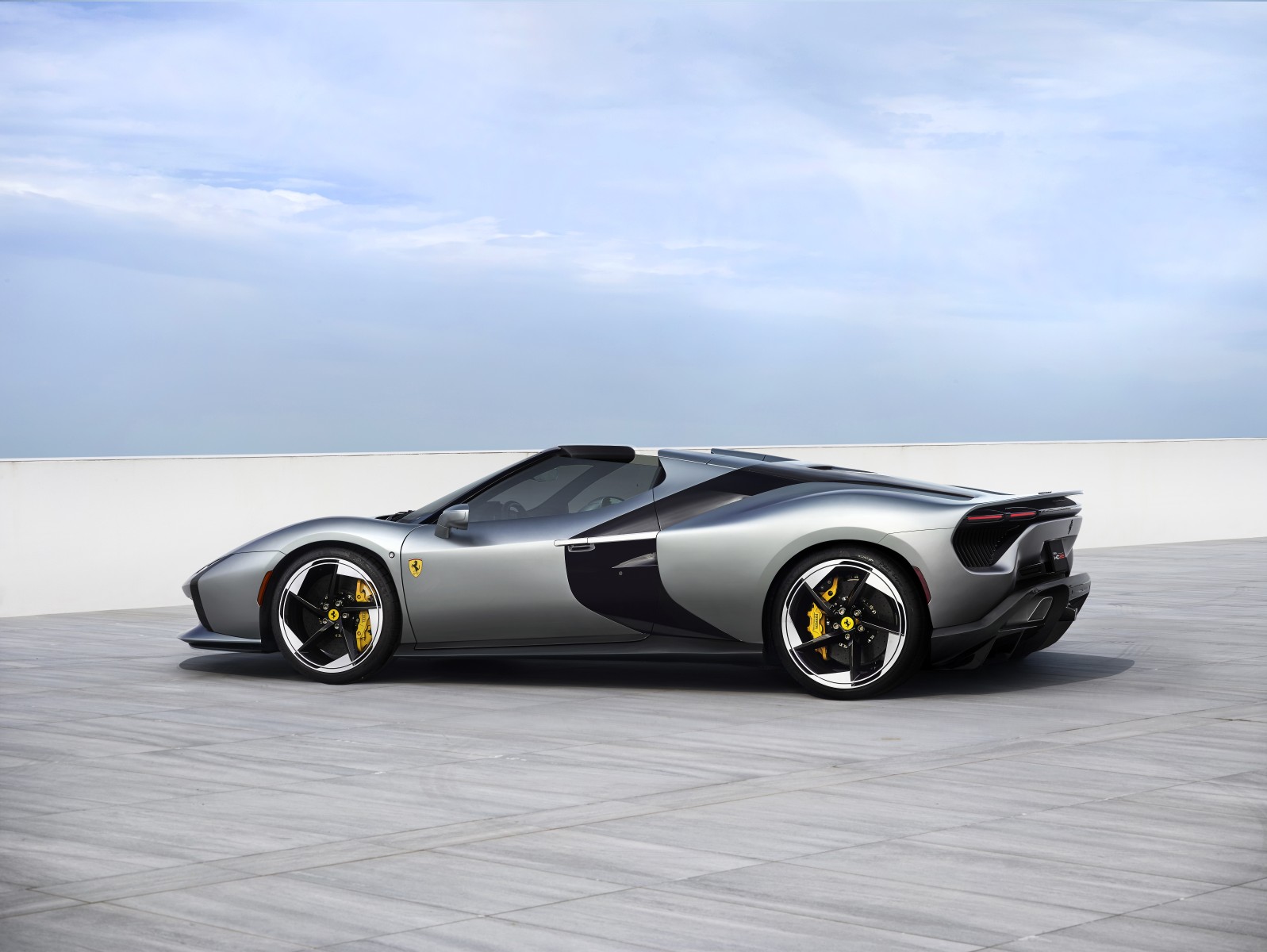 Ferrari HC25 Debuts as a One-Off V8 Roadster Based on the F8 Spider