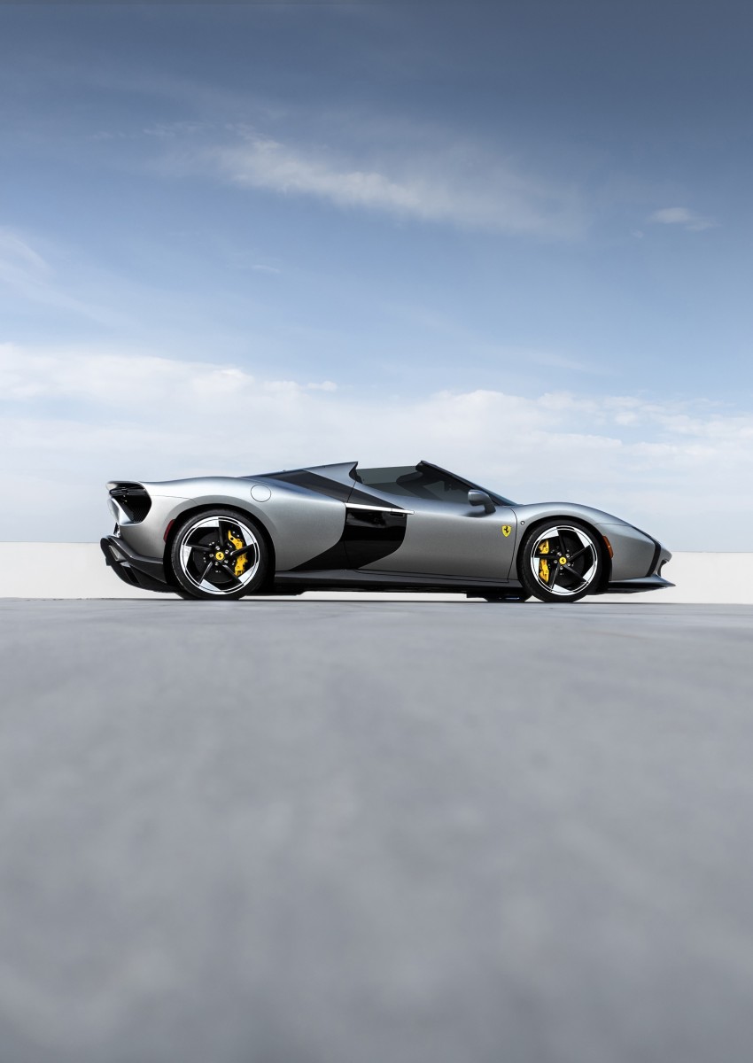 Ferrari HC25 Debuts as a One-Off V8 Roadster Based on the F8 Spider