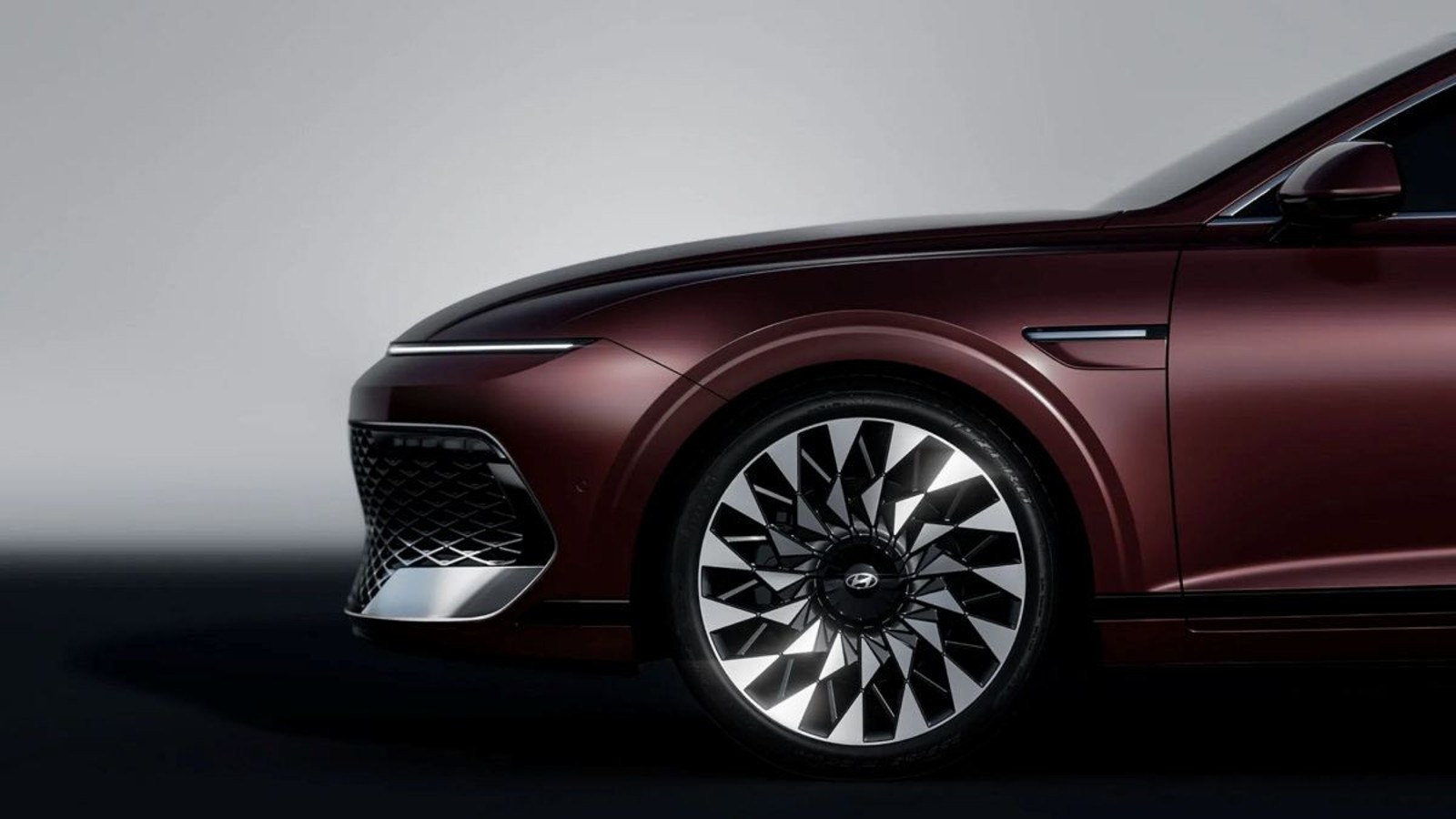 Hyundai Grandeur Gets a New Look and a Reworked Interior