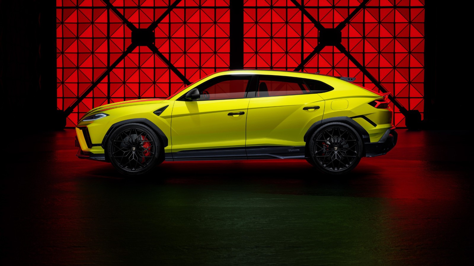 Lamborghini's Hybrid Urus Performante Adds Muscle But Loses the Sprint Advantage