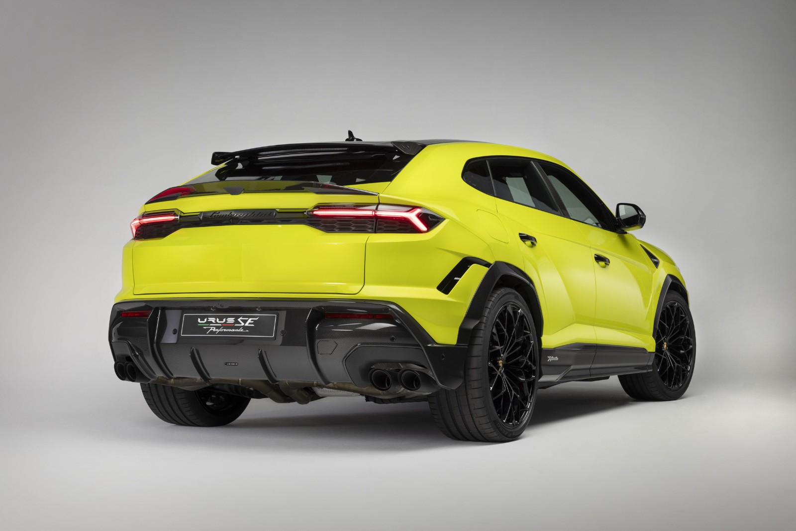 Lamborghini's Hybrid Urus Performante Adds Muscle But Loses the Sprint Advantage