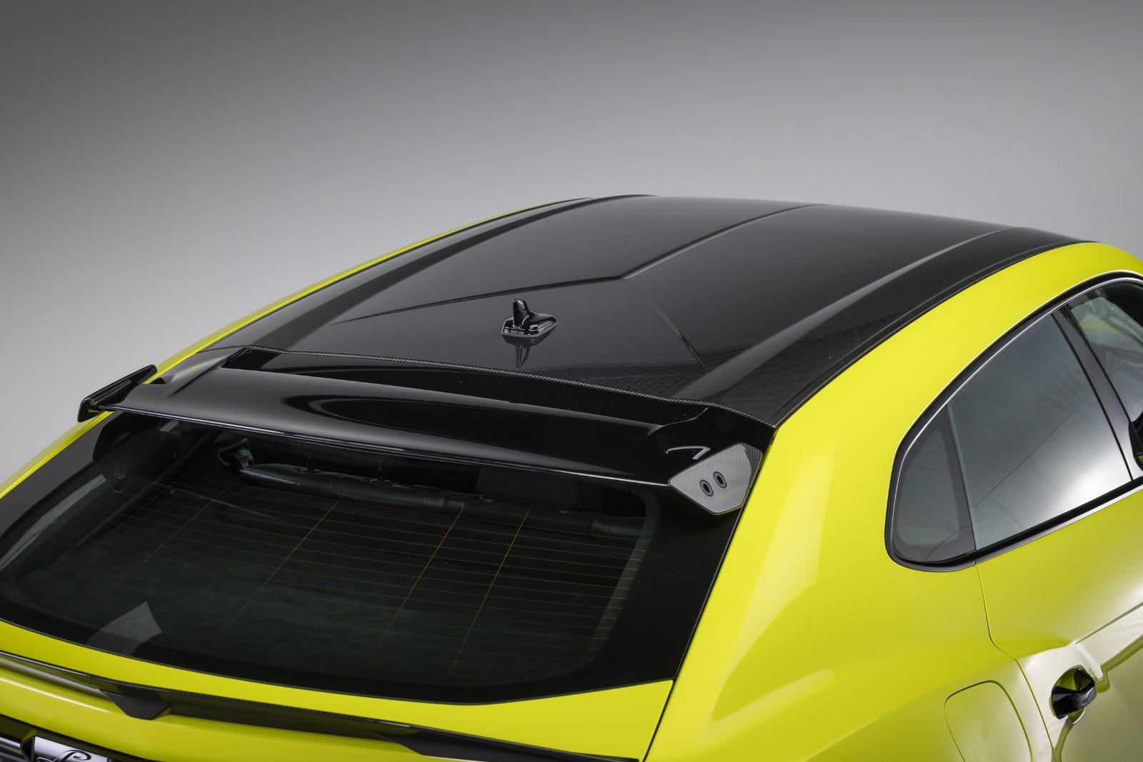Lamborghini's Hybrid Urus Performante Adds Muscle But Loses the Sprint Advantage