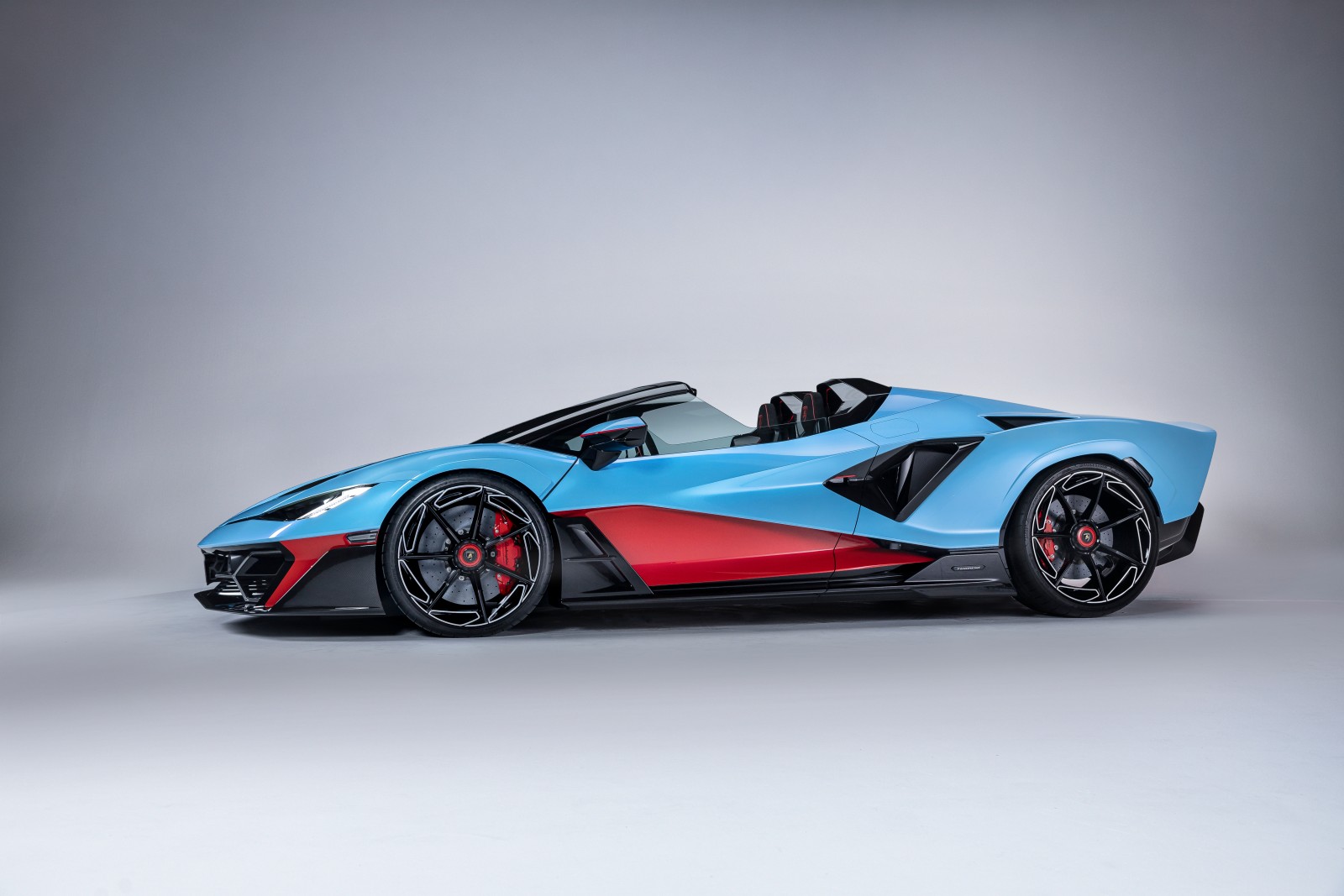 Lamborghini Fenomeno Roadster Revealed as a 1,065 HP Open-Top Collector’s Hypercar