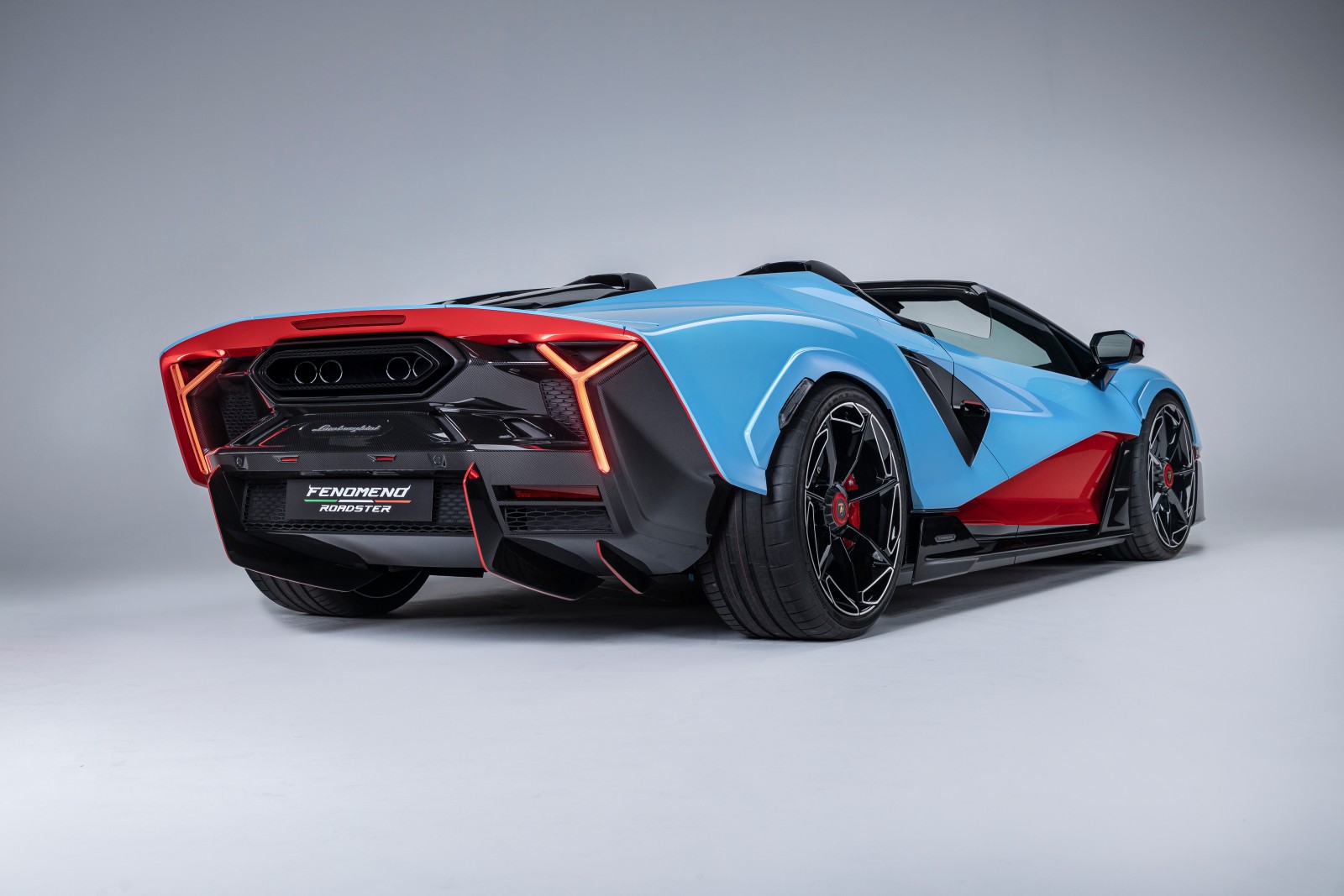 Lamborghini Fenomeno Roadster Revealed as a 1,065 HP Open-Top Collector’s Hypercar