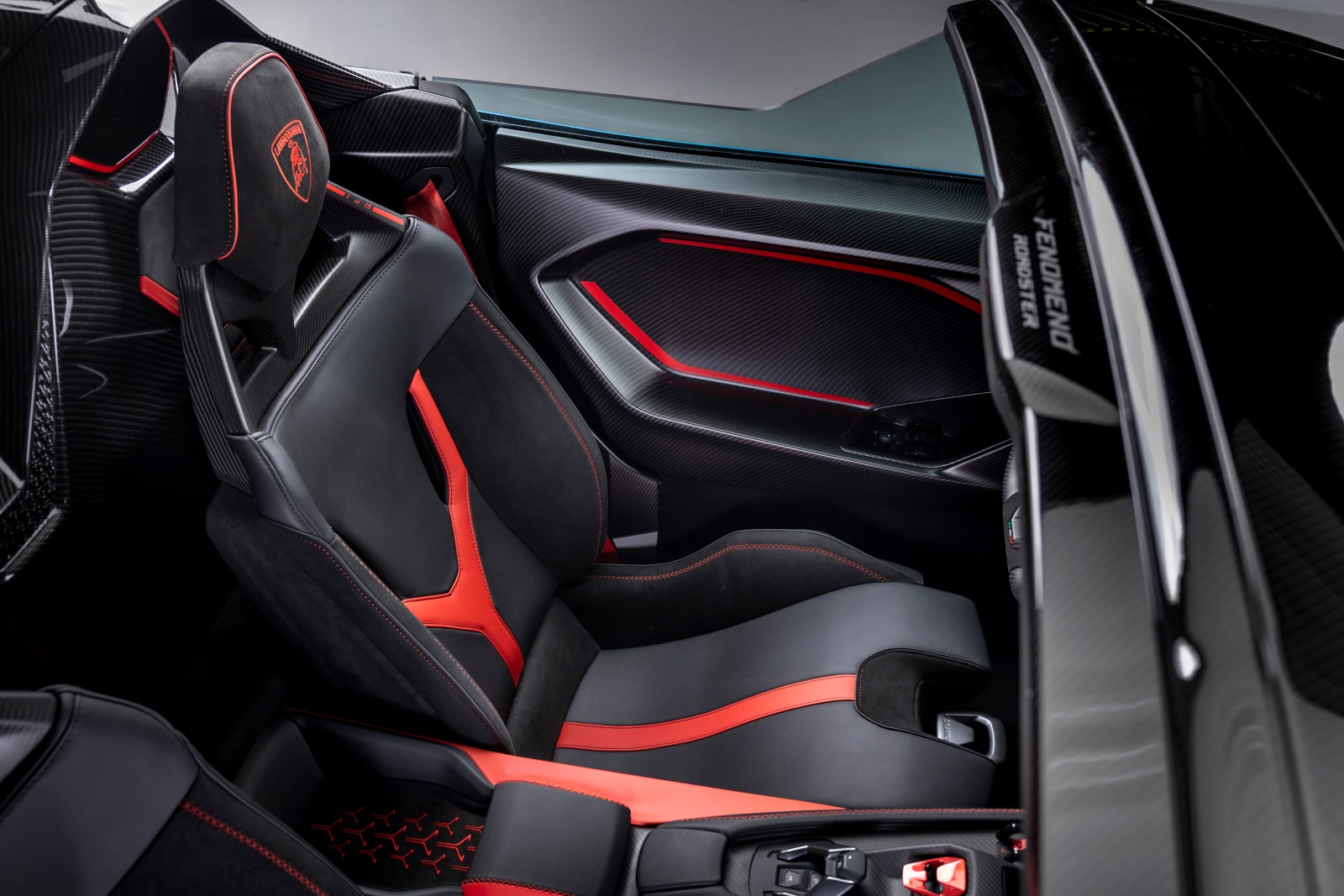 Lamborghini Fenomeno Roadster Revealed as a 1,065 HP Open-Top Collector’s Hypercar