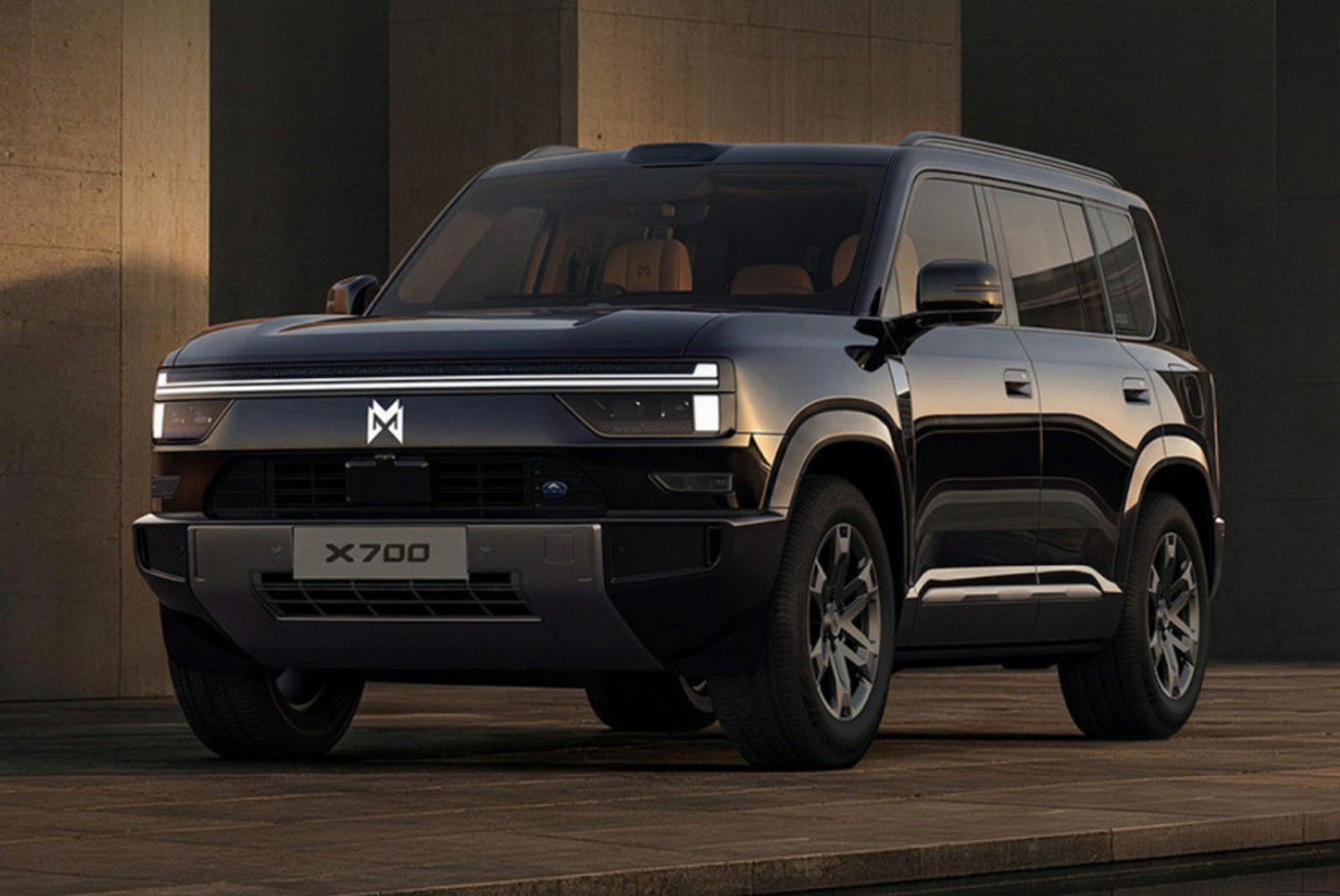 M-Hero X700