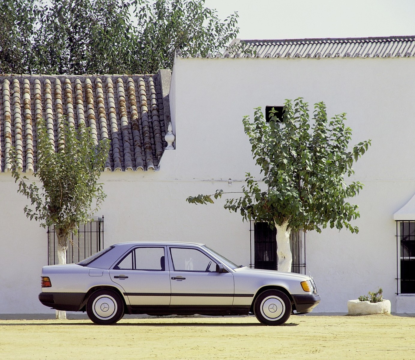 Mercedes-Benz E-class 230 E