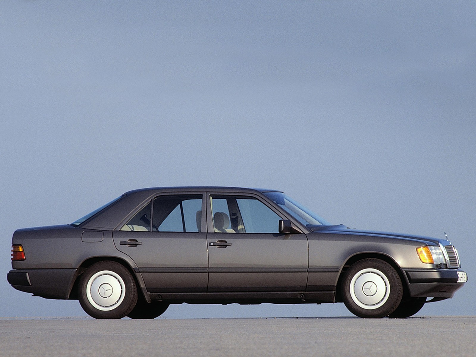 Mercedes-Benz E-class 230 E