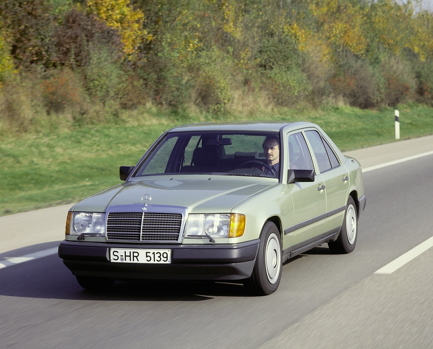 Mercedes-Benz E-class 200 D