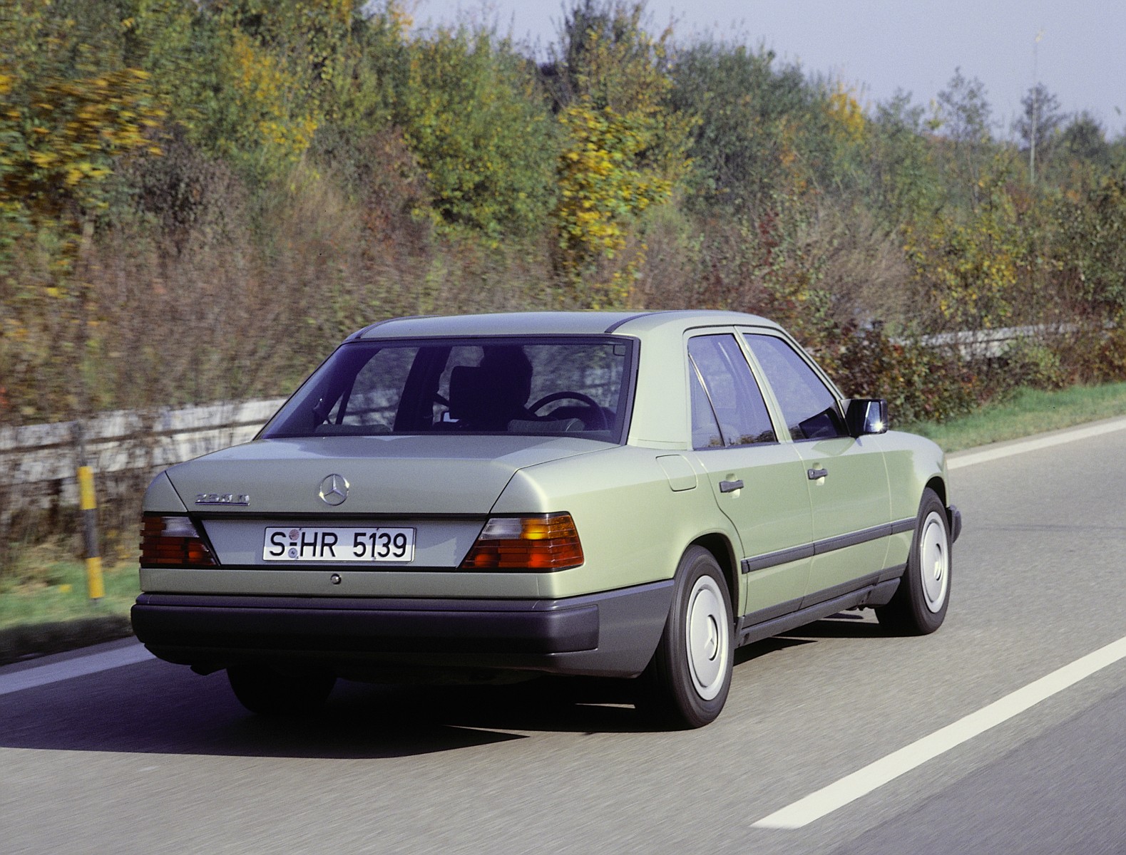 Mercedes-Benz E-class 200 D