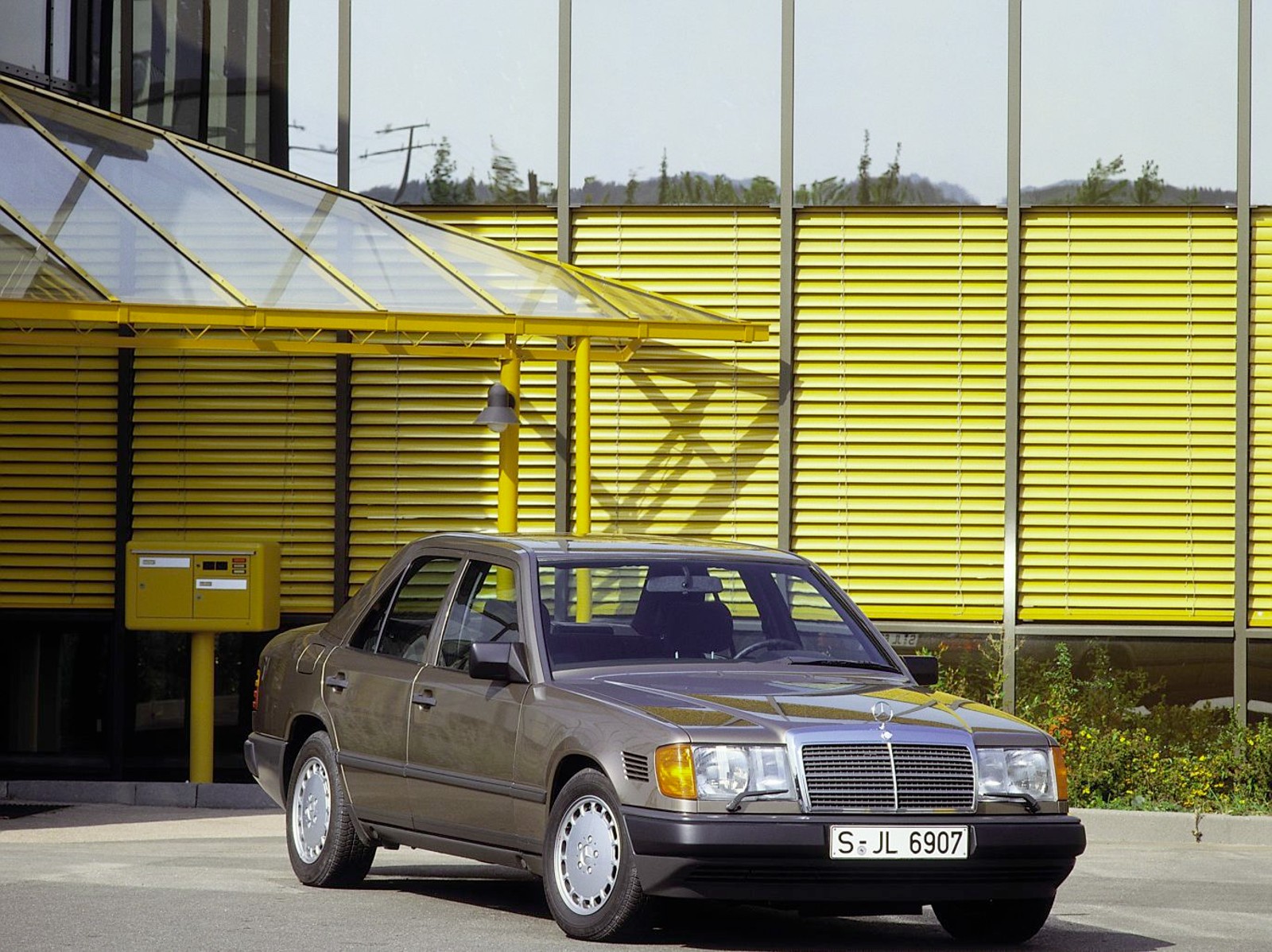 Mercedes-Benz E-class 300 D Turbo