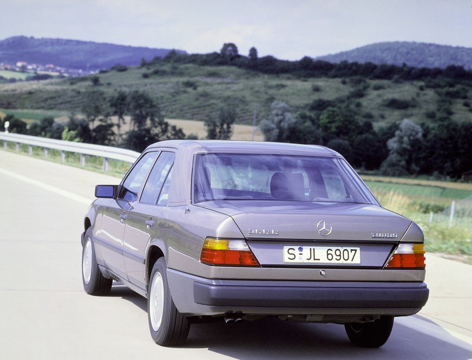 Mercedes-Benz E-class 300 D Turbo