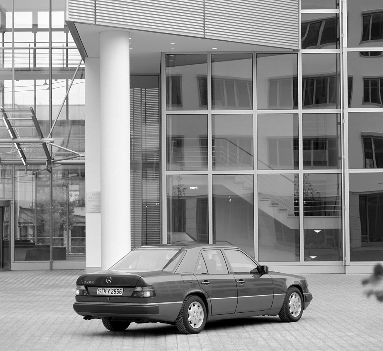 Mercedes-Benz E-class 400 E