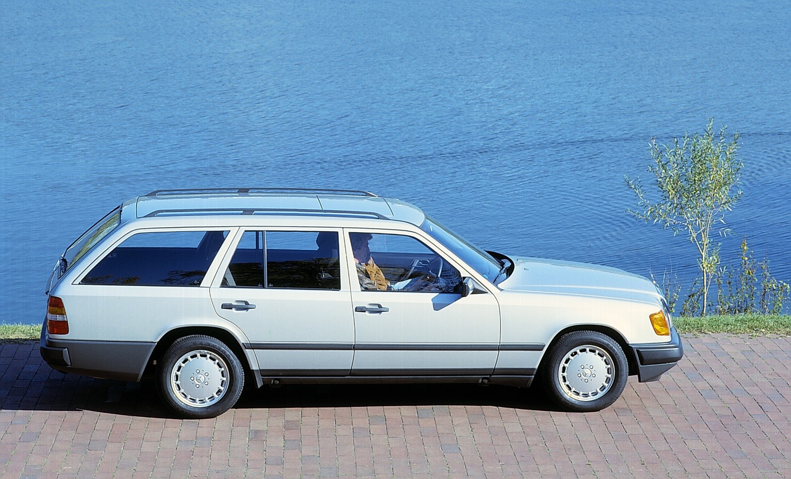 Mercedes-Benz E-class 300 TD Turbo