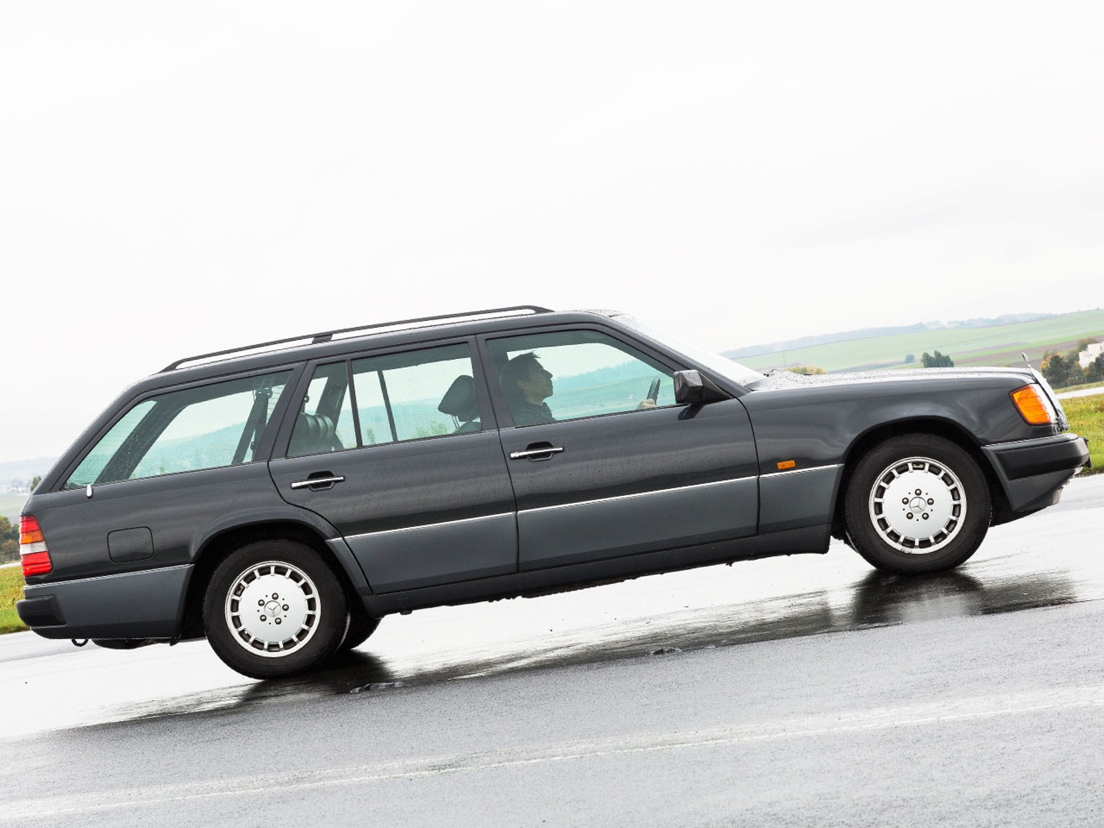 Mercedes-Benz E-class 320 TE