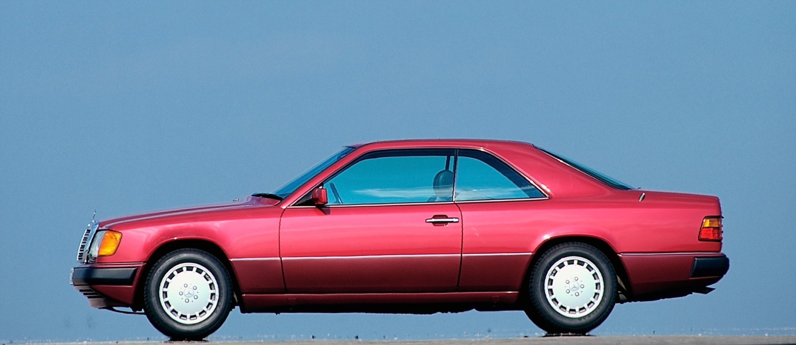 Mercedes-Benz E-class 300 СE-24