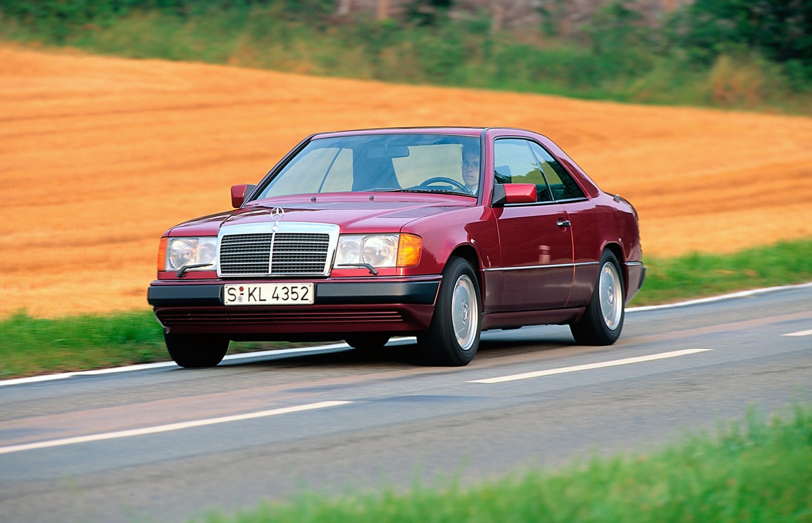 Mercedes-Benz E-class 300 СE-24