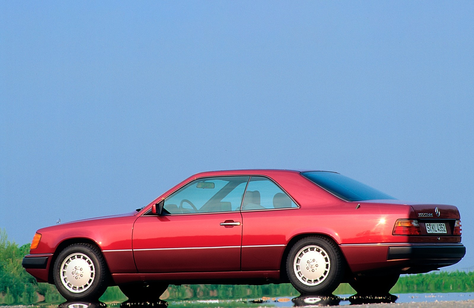 Mercedes-Benz E-class 300 СE-24