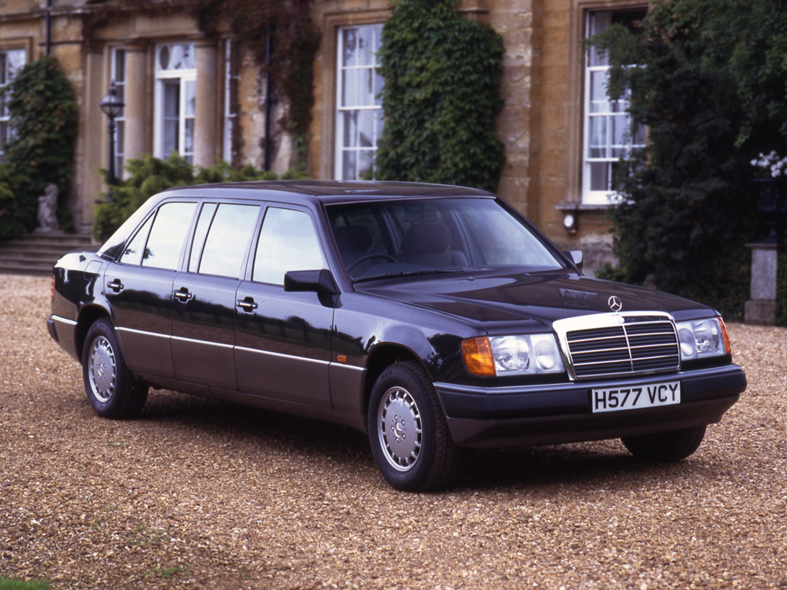 Mercedes-Benz E-class 260 E Limousine