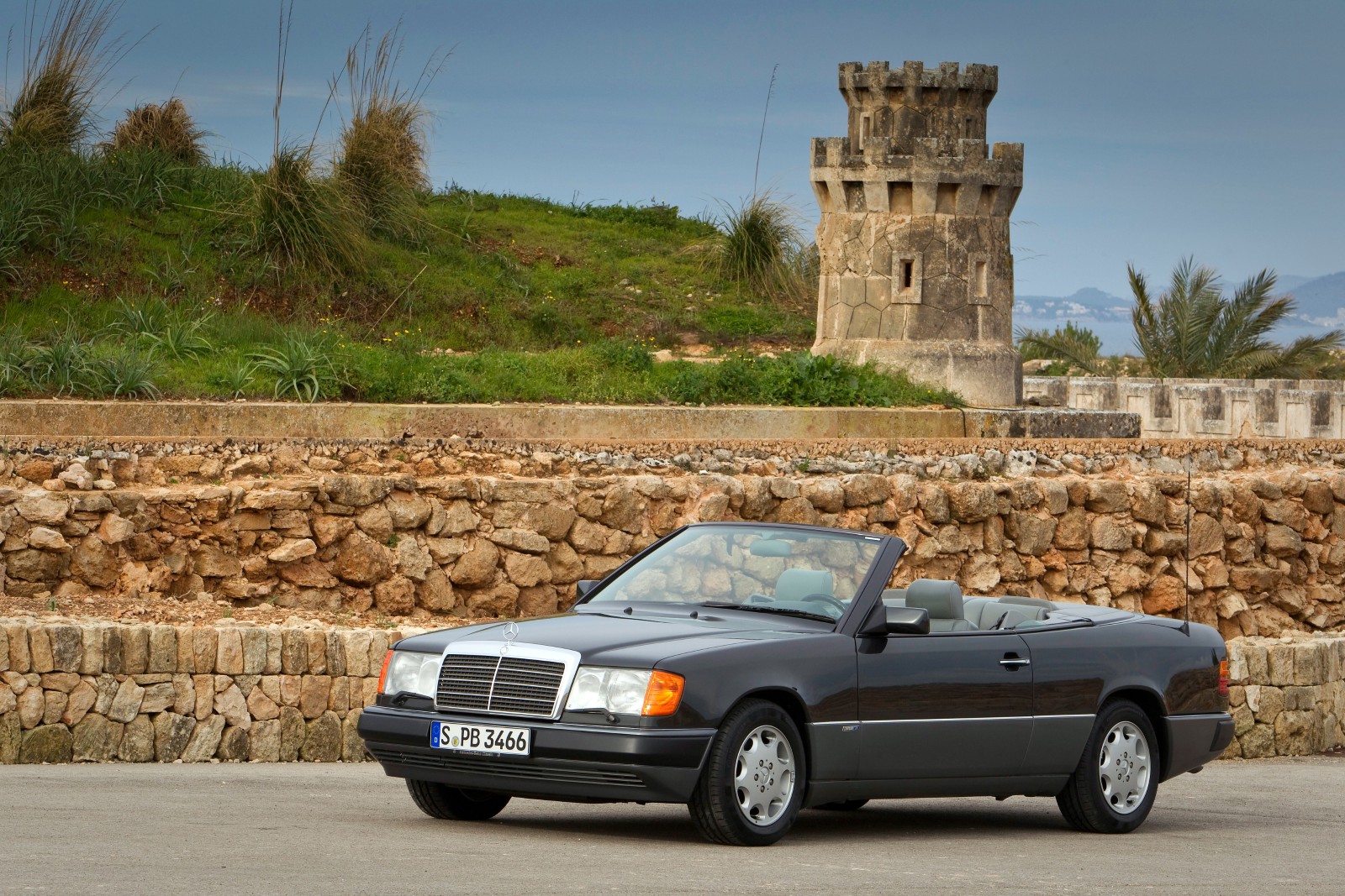 Mercedes-Benz E-class 300 CE-24 Cabrio