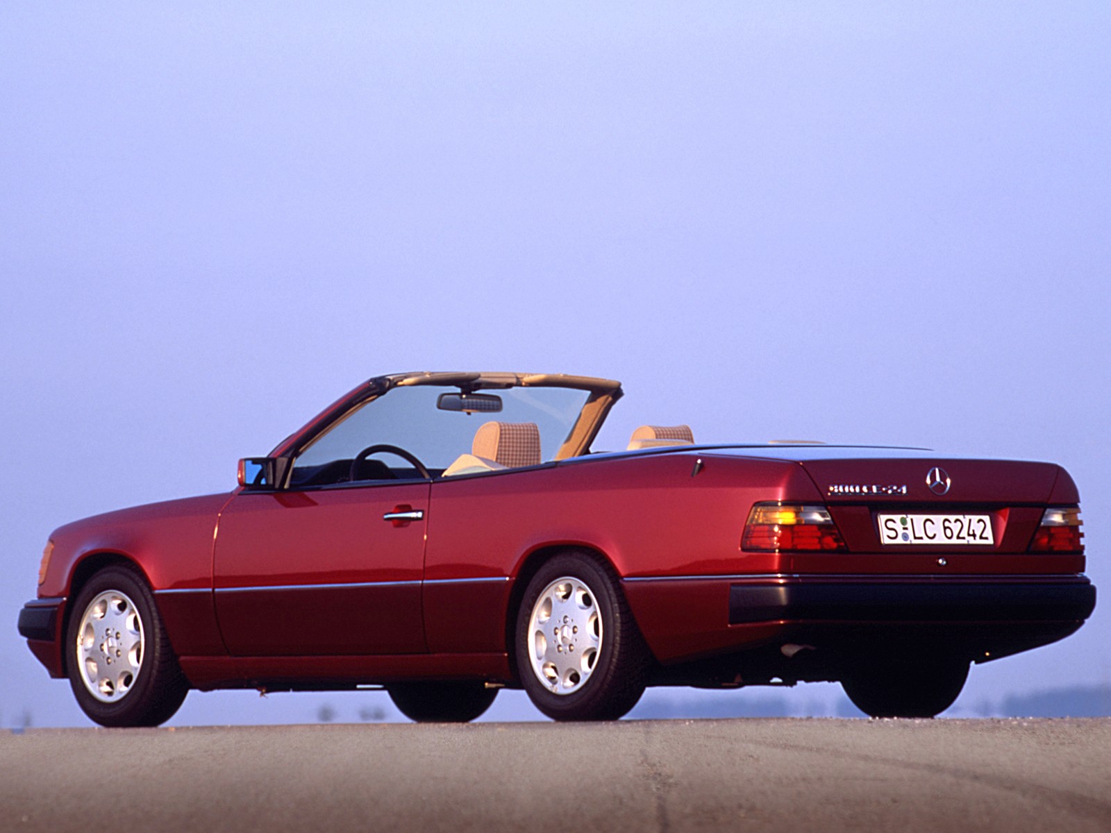Mercedes-Benz E-class 300 CE-24 Cabrio