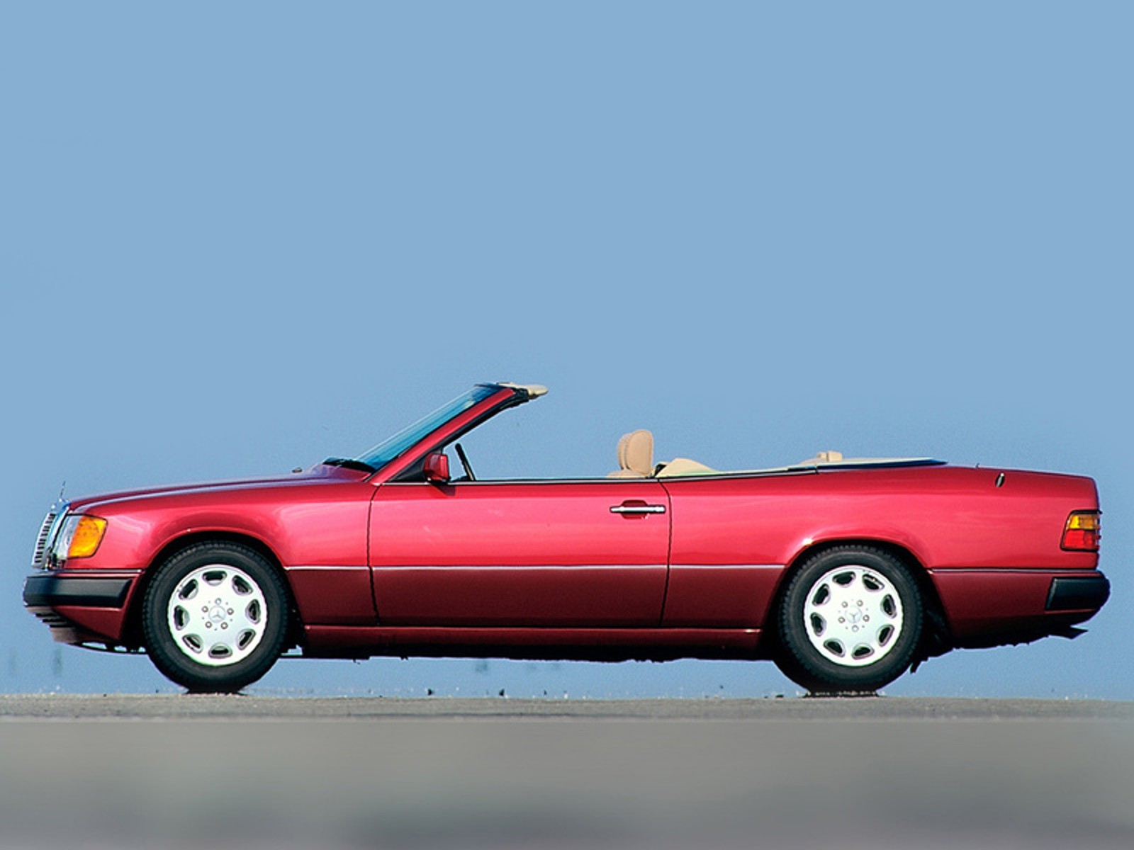 Mercedes-Benz E-class 300 CE-24 Cabrio