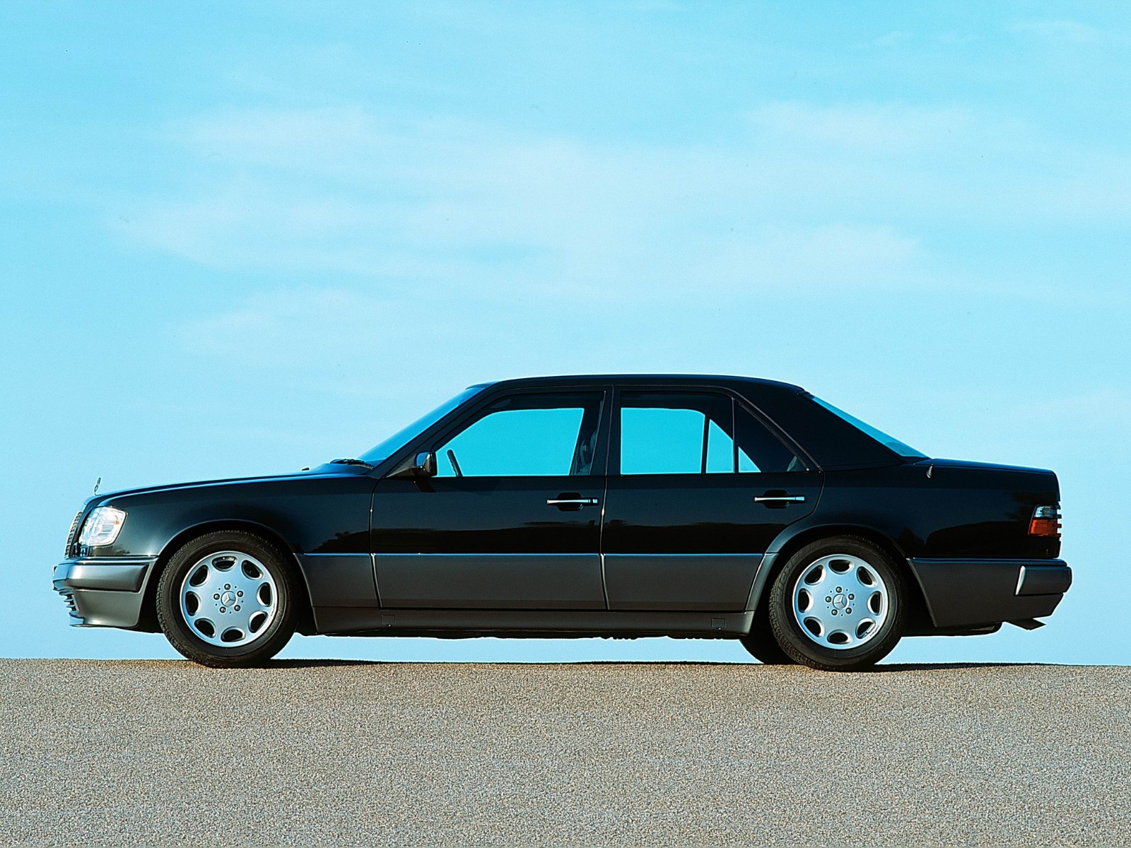 Mercedes-Benz E-class E 500
