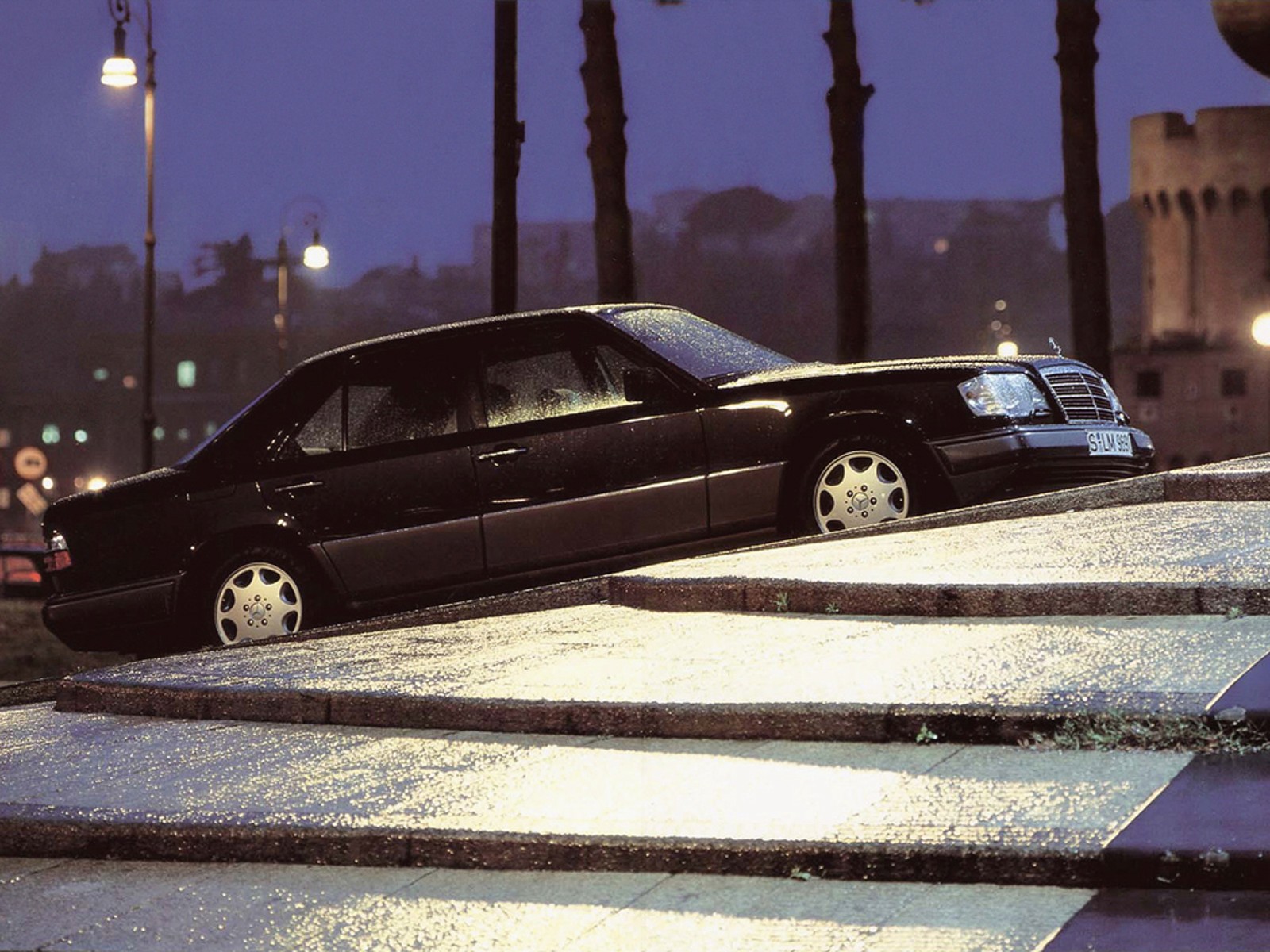 Mercedes-Benz E-class E 320