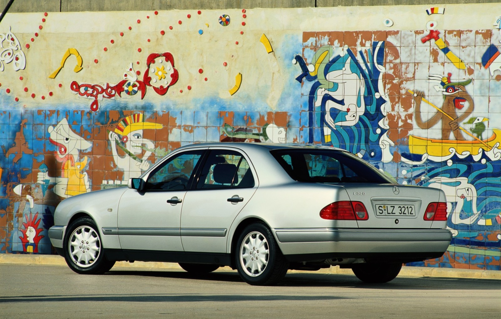 Mercedes-Benz E-class E 320