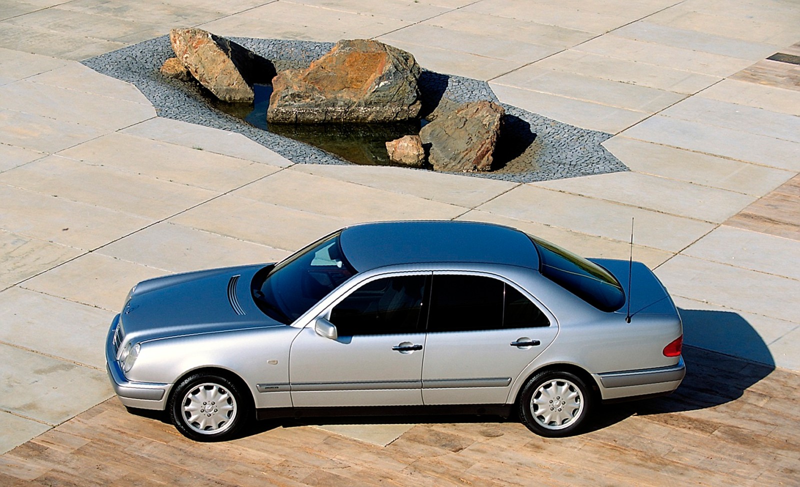 Mercedes-Benz E-class E 320
