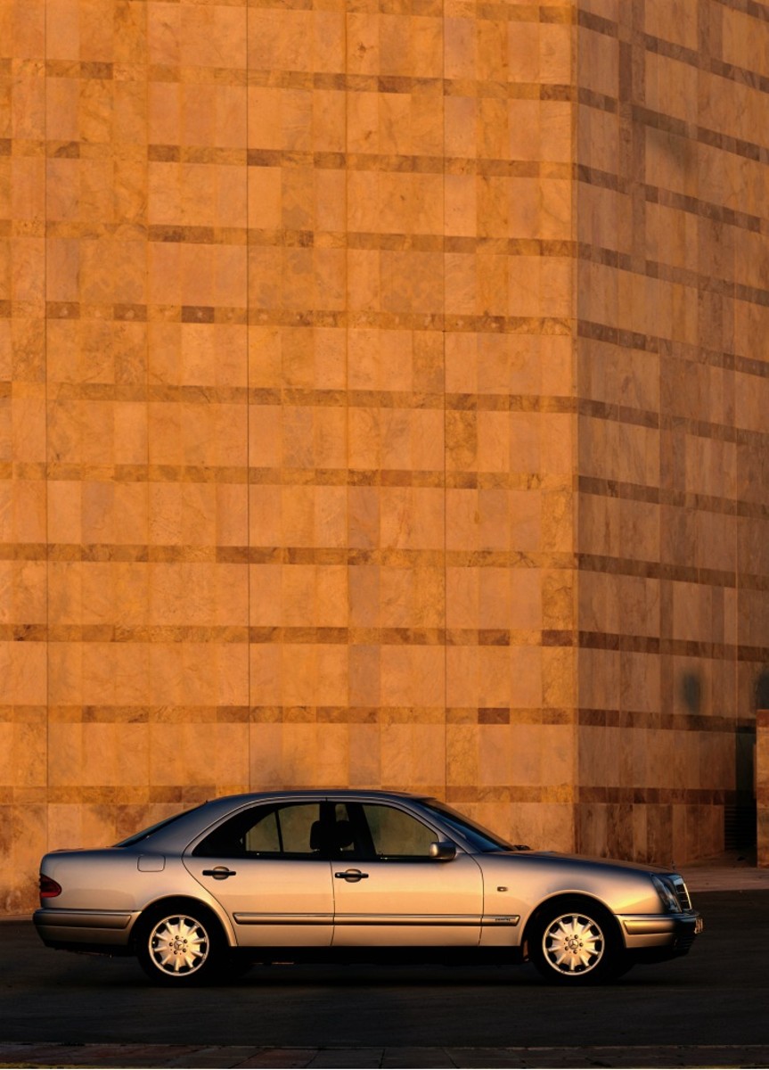 Mercedes-Benz E-class E 320