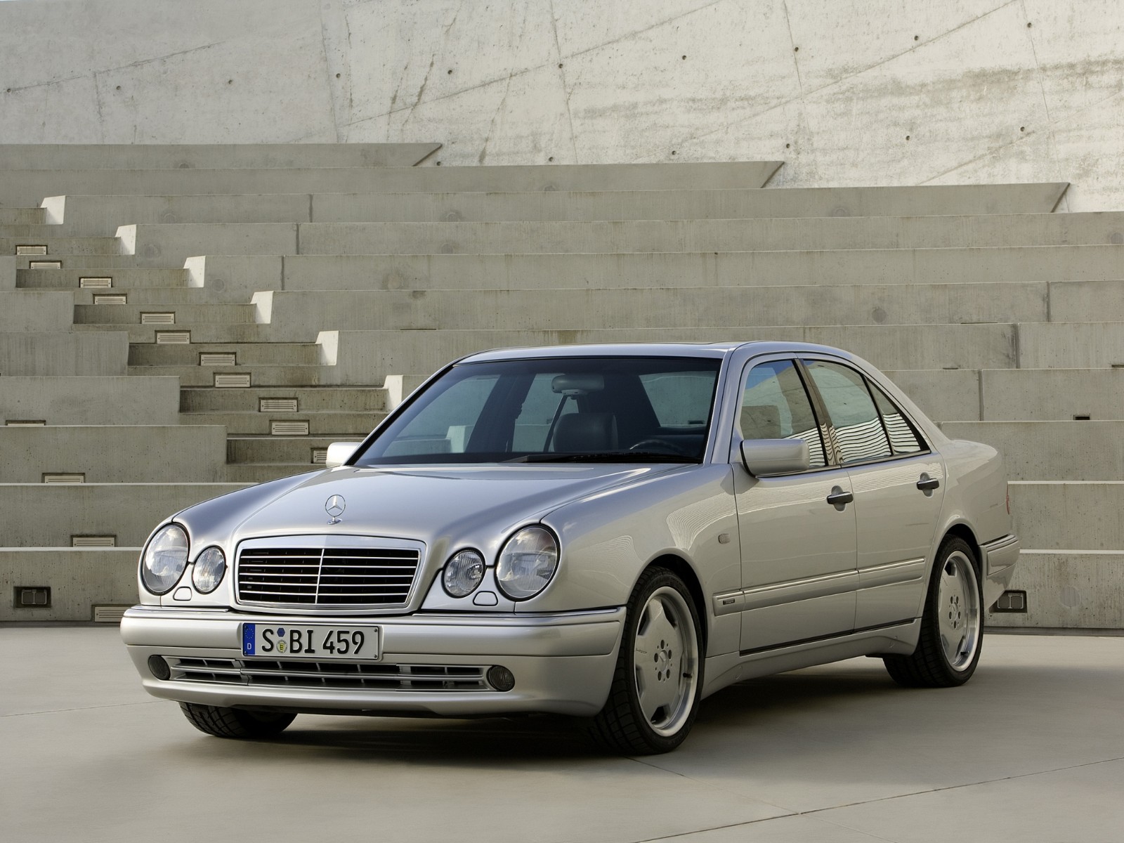 Mercedes-Benz E-class E 50 AMG