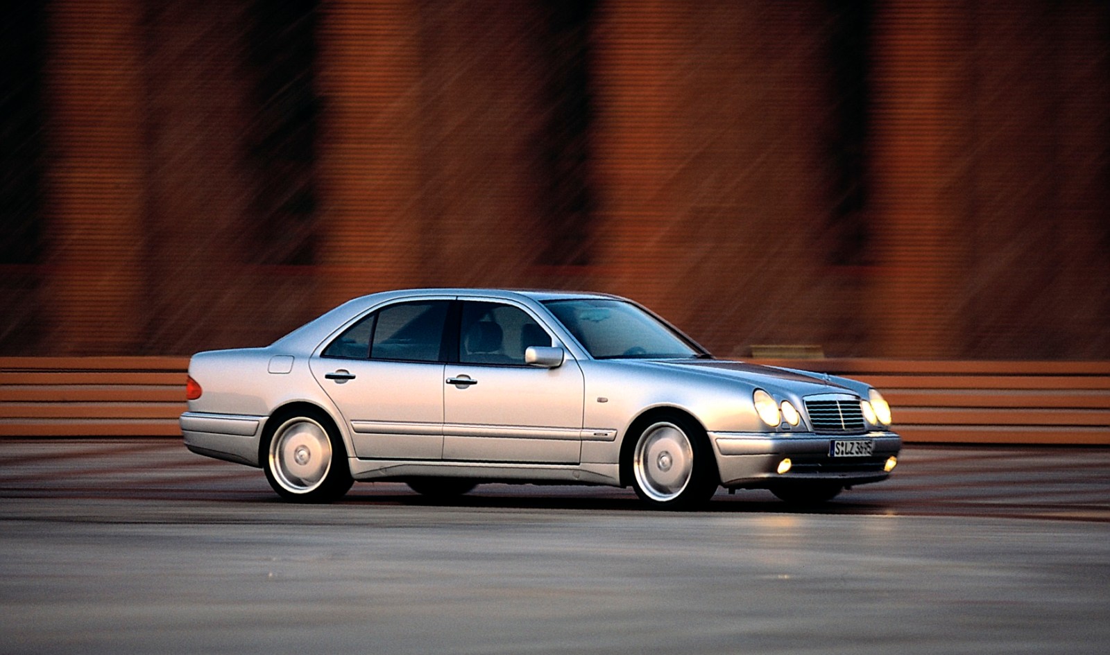 Mercedes-Benz E-class E 55 AMG