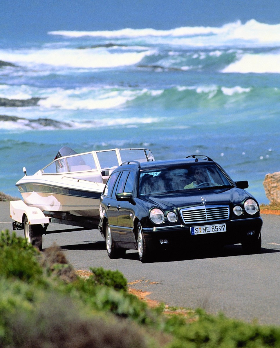 Mercedes-Benz E-class E 280 4MATIC Estate