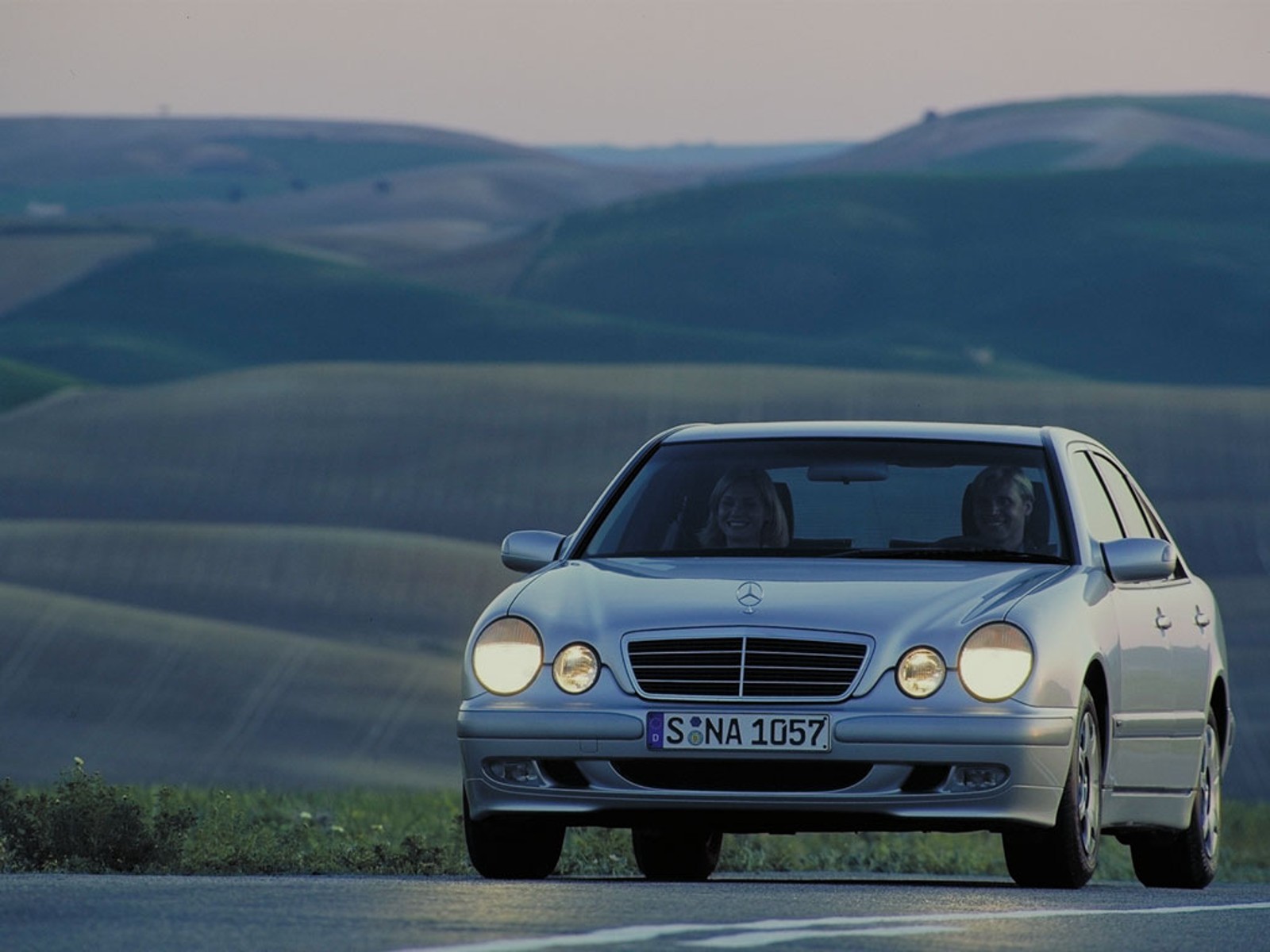 Mercedes-Benz E-class E 200