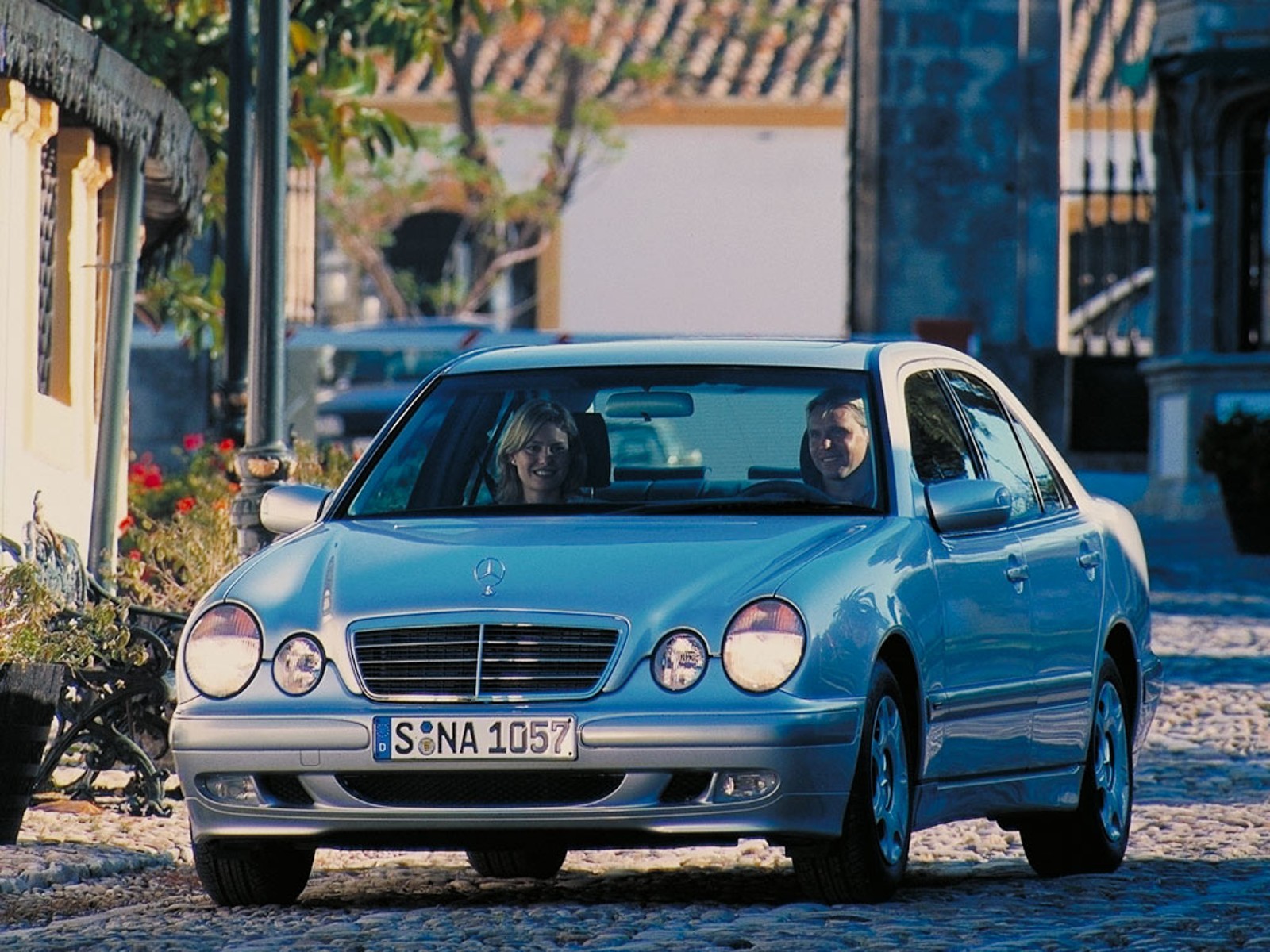 Mercedes-Benz E-class E 200