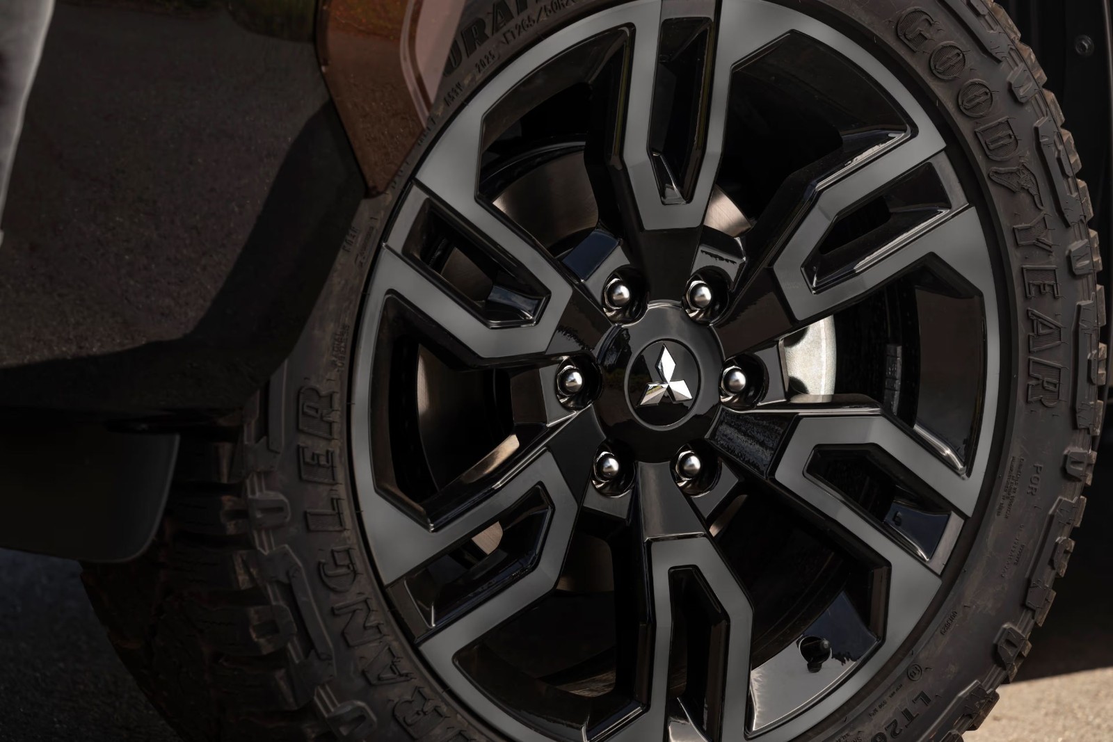 Mitsubishi Teams Up With Brazilian Off-Road Crew For a Scruffier Triton